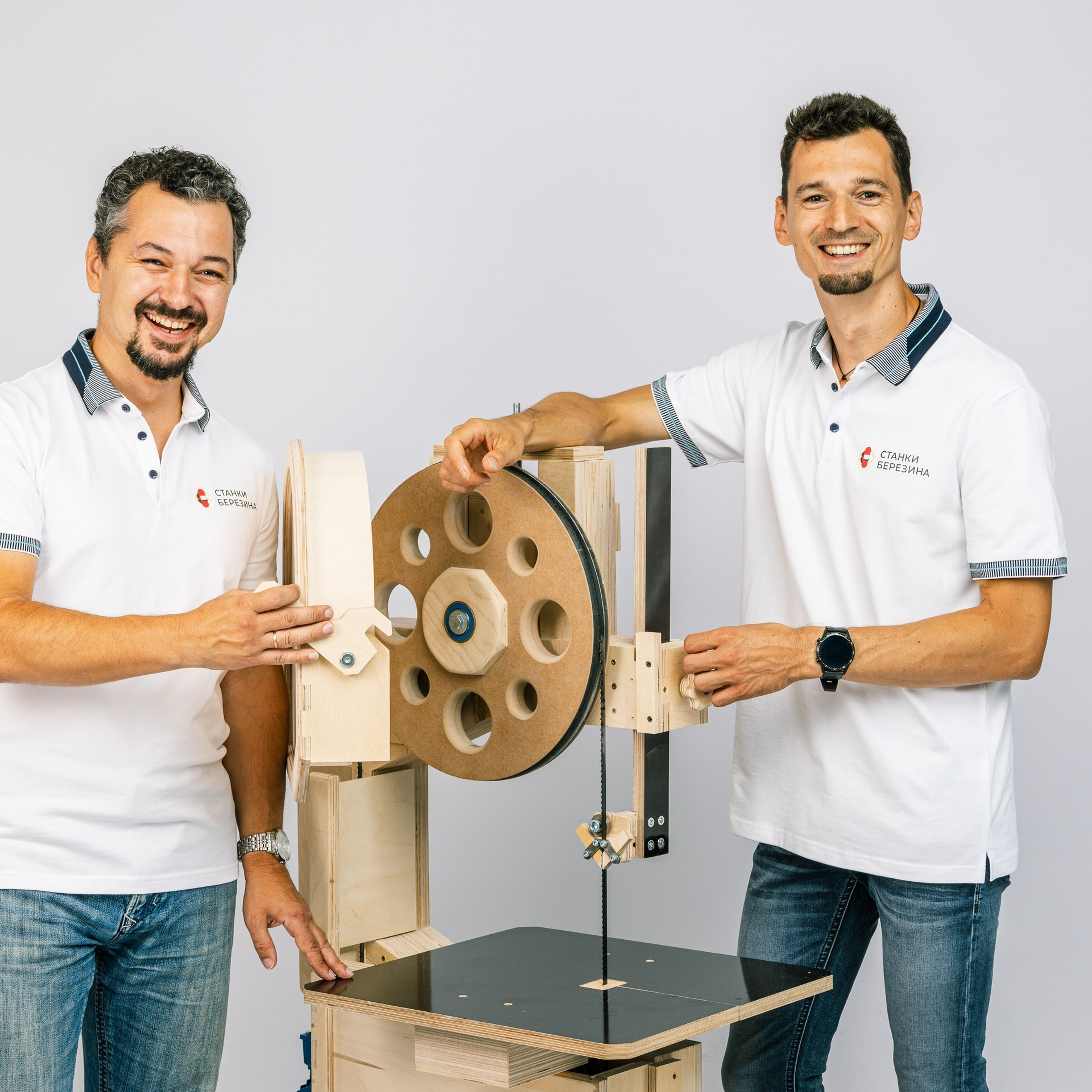 Деловая и индивидуальная фотосессия. Студия коммерческой съемки ХВОЯ