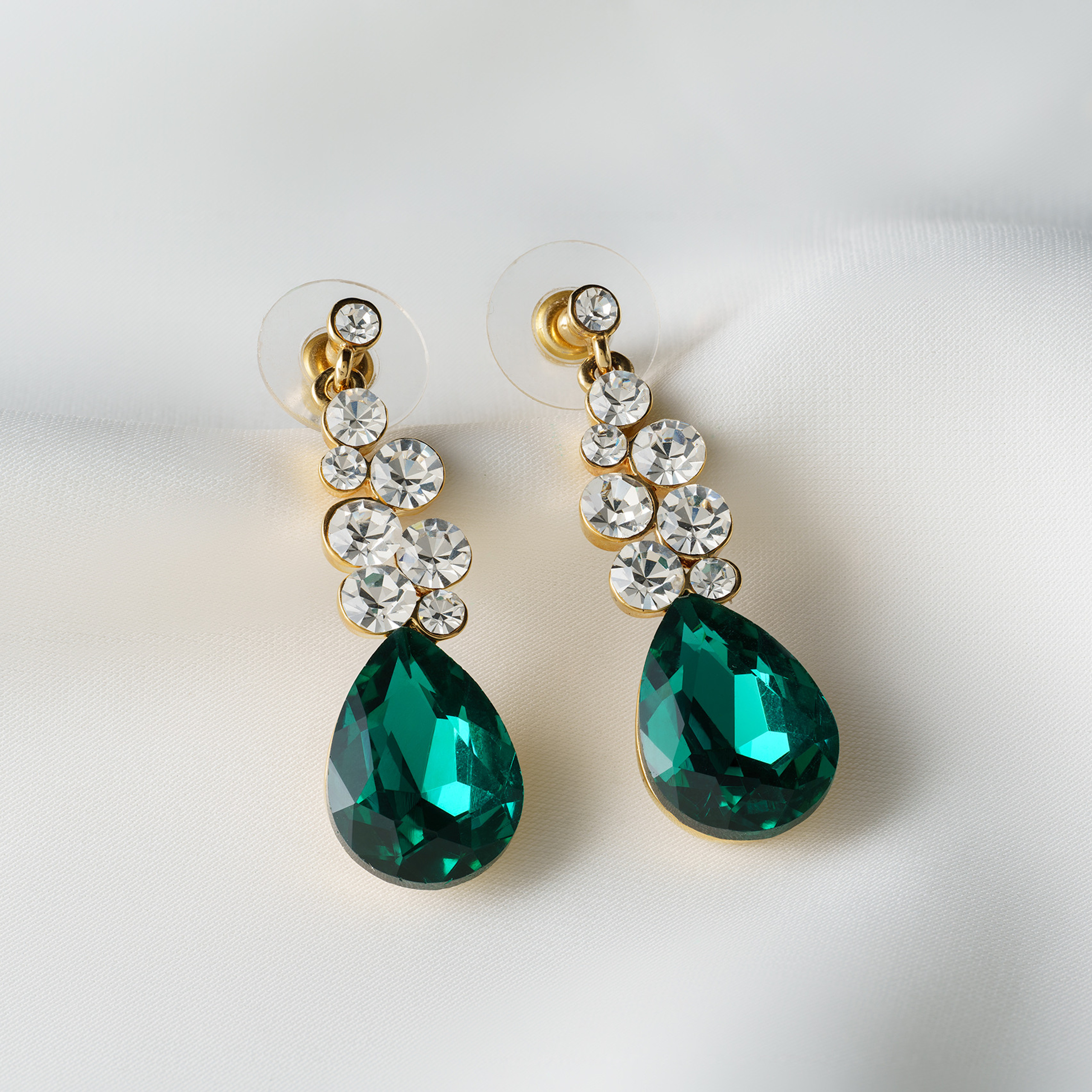 Предметная съемка бижутерии, часов и ювелирных изделий для  каталога, сайта, маркетплейсов. Студия коммерческой съемки ХВОЯ