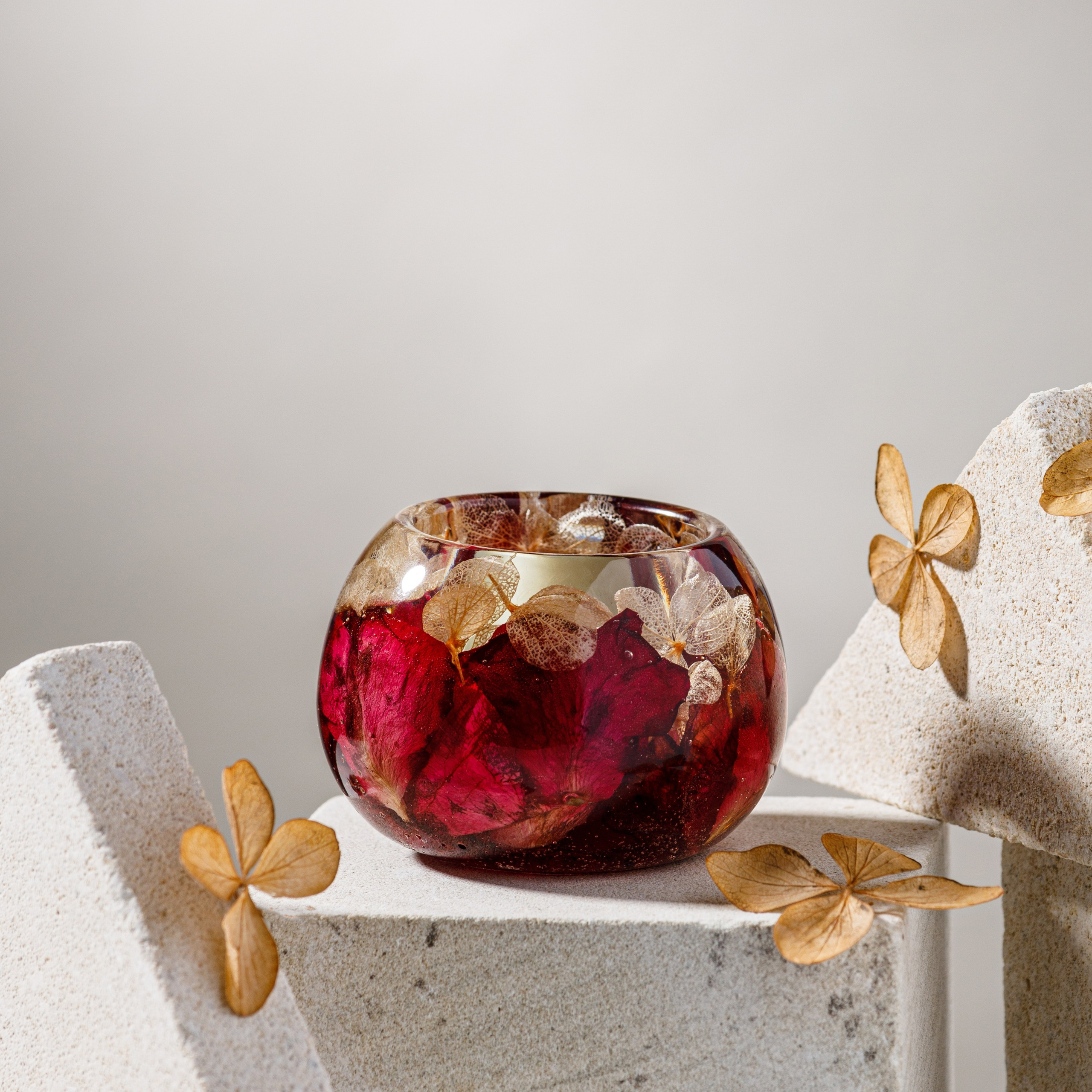 Свечи и подсвечники. Студия коммерческой съемки ХВОЯ