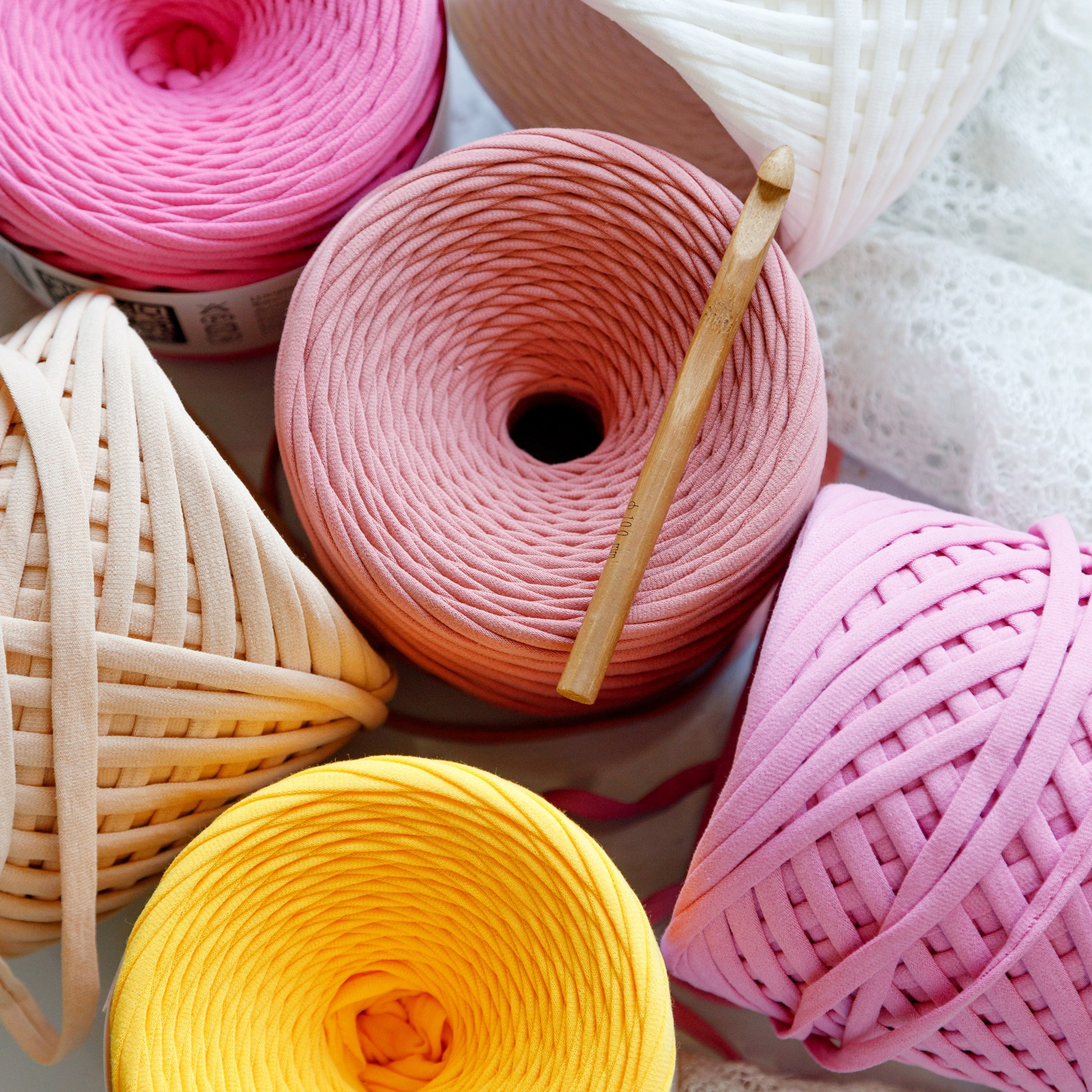 ПРЯЖА. Студия коммерческой съемки ХВОЯ