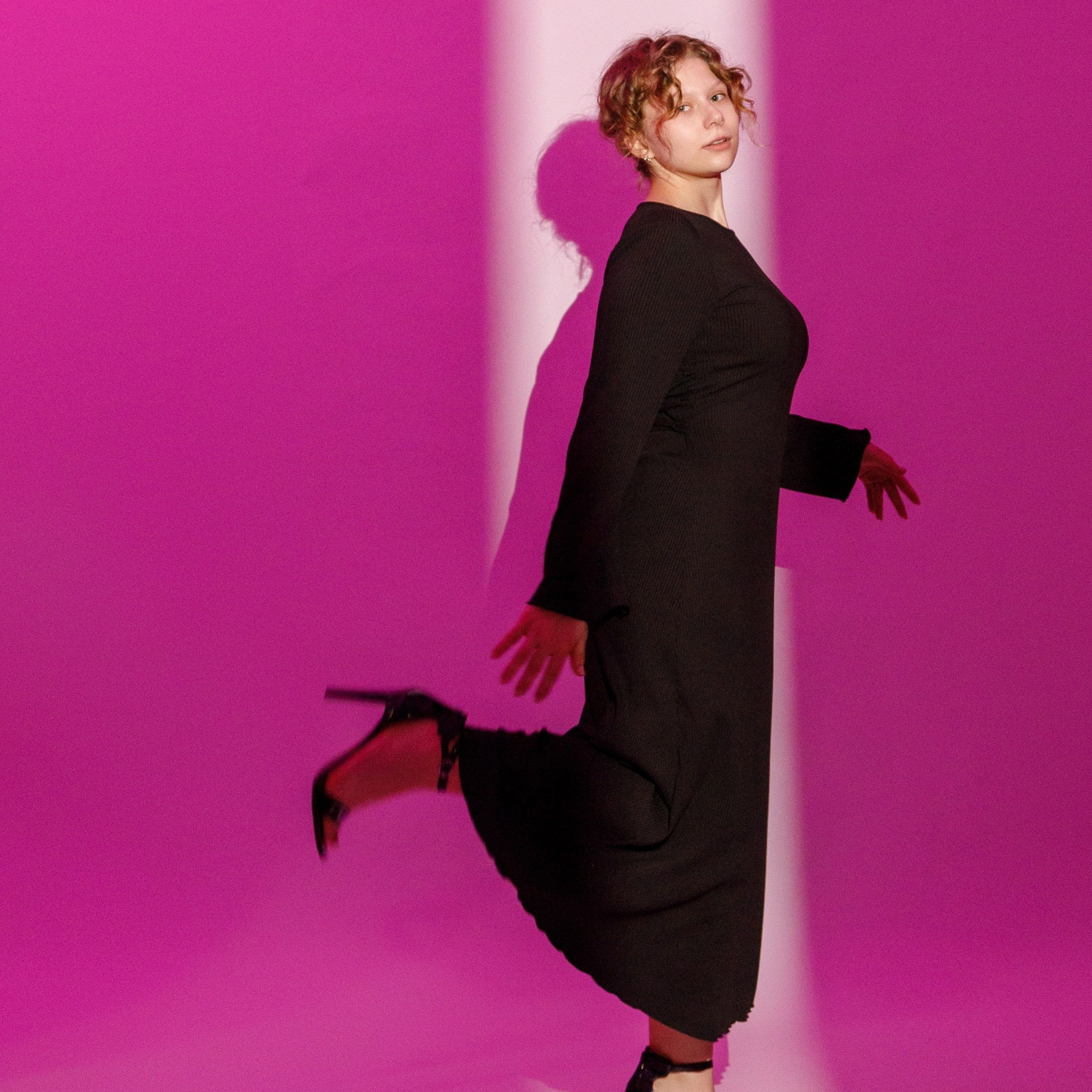 Деловая и индивидуальная фотосессия. Студия коммерческой съемки ХВОЯ