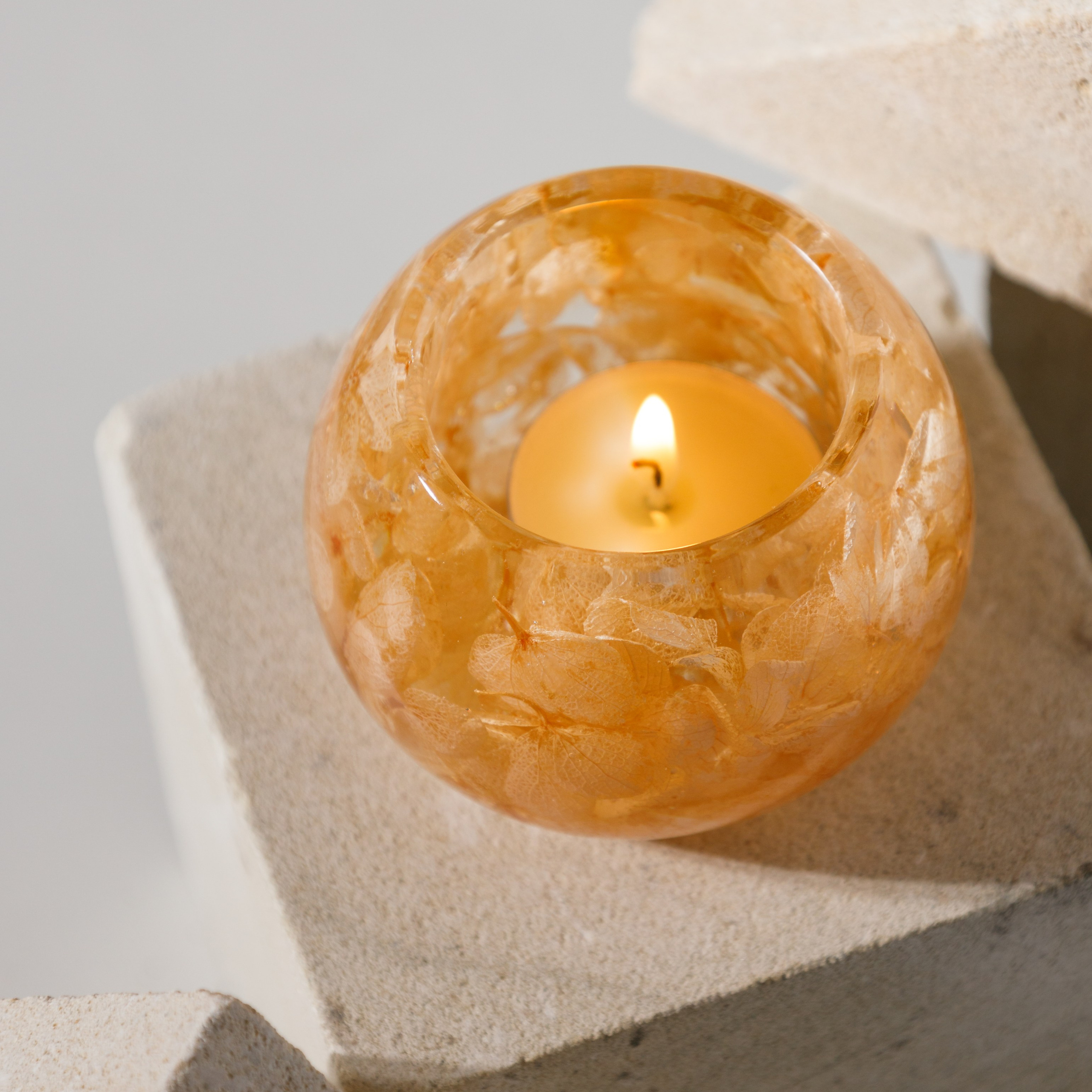 Свечи и подсвечники. Студия коммерческой съемки ХВОЯ