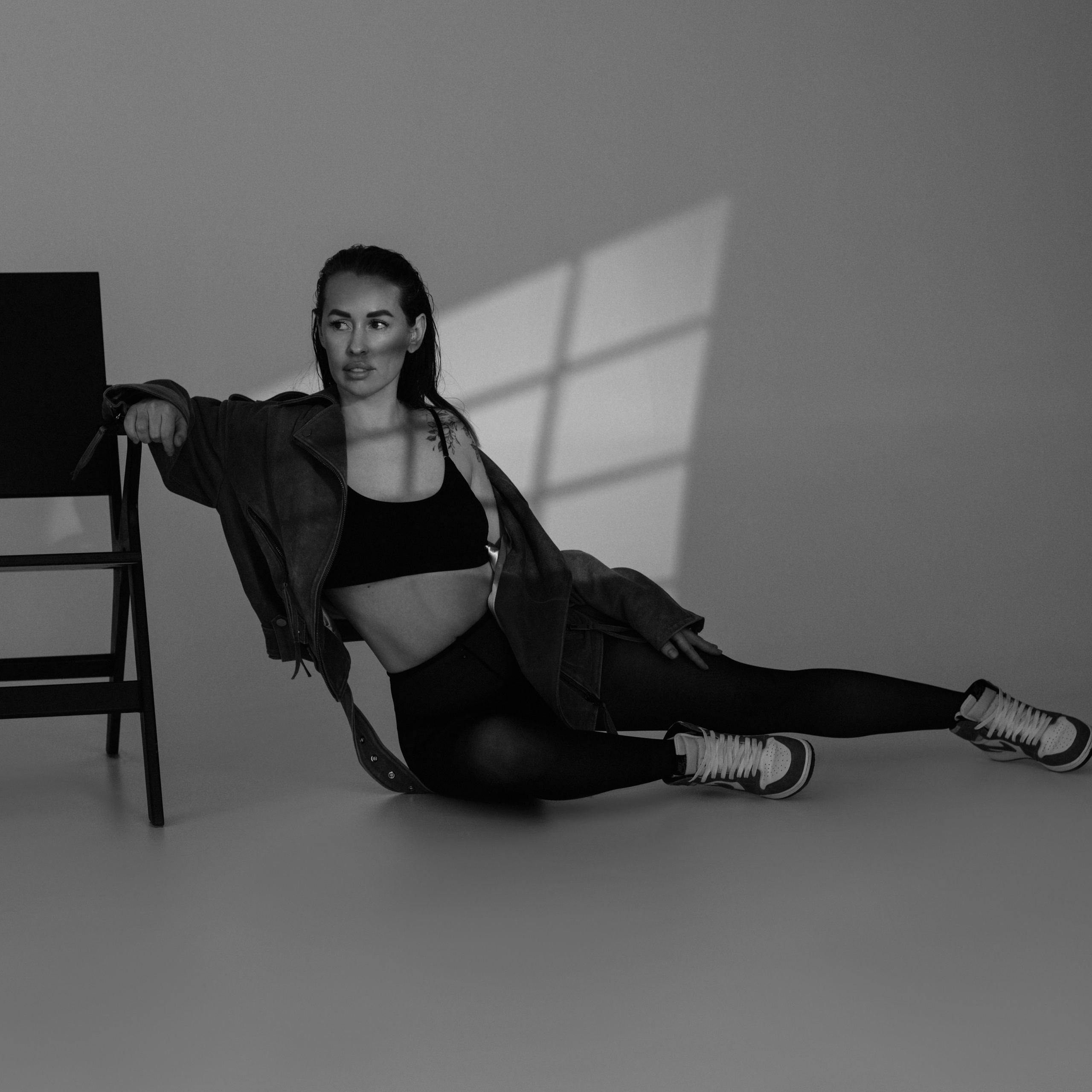 В З Г Л Я Д