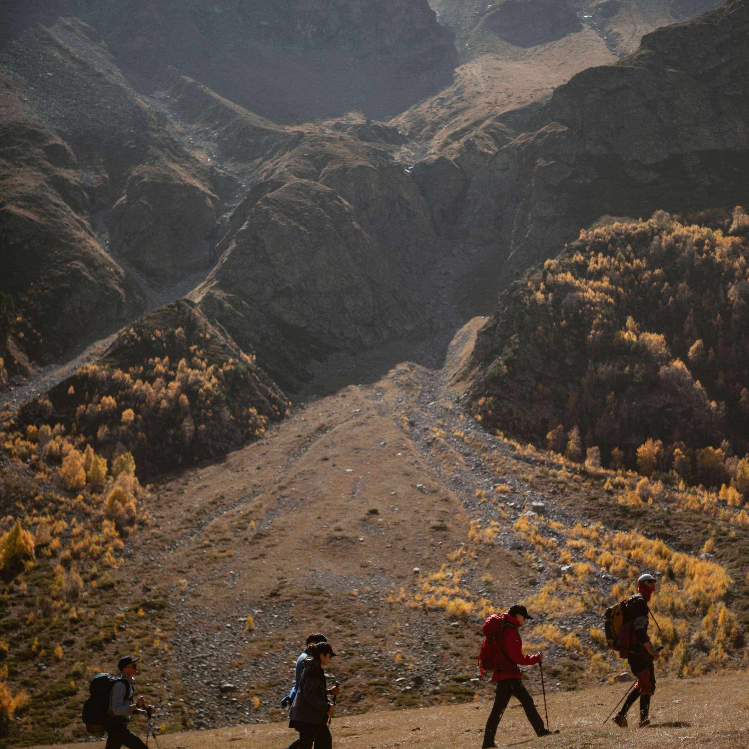 Трекинг Приэльбрусье. Октябрь 2023. Уникальные экспедиции — LUCKY CLAN