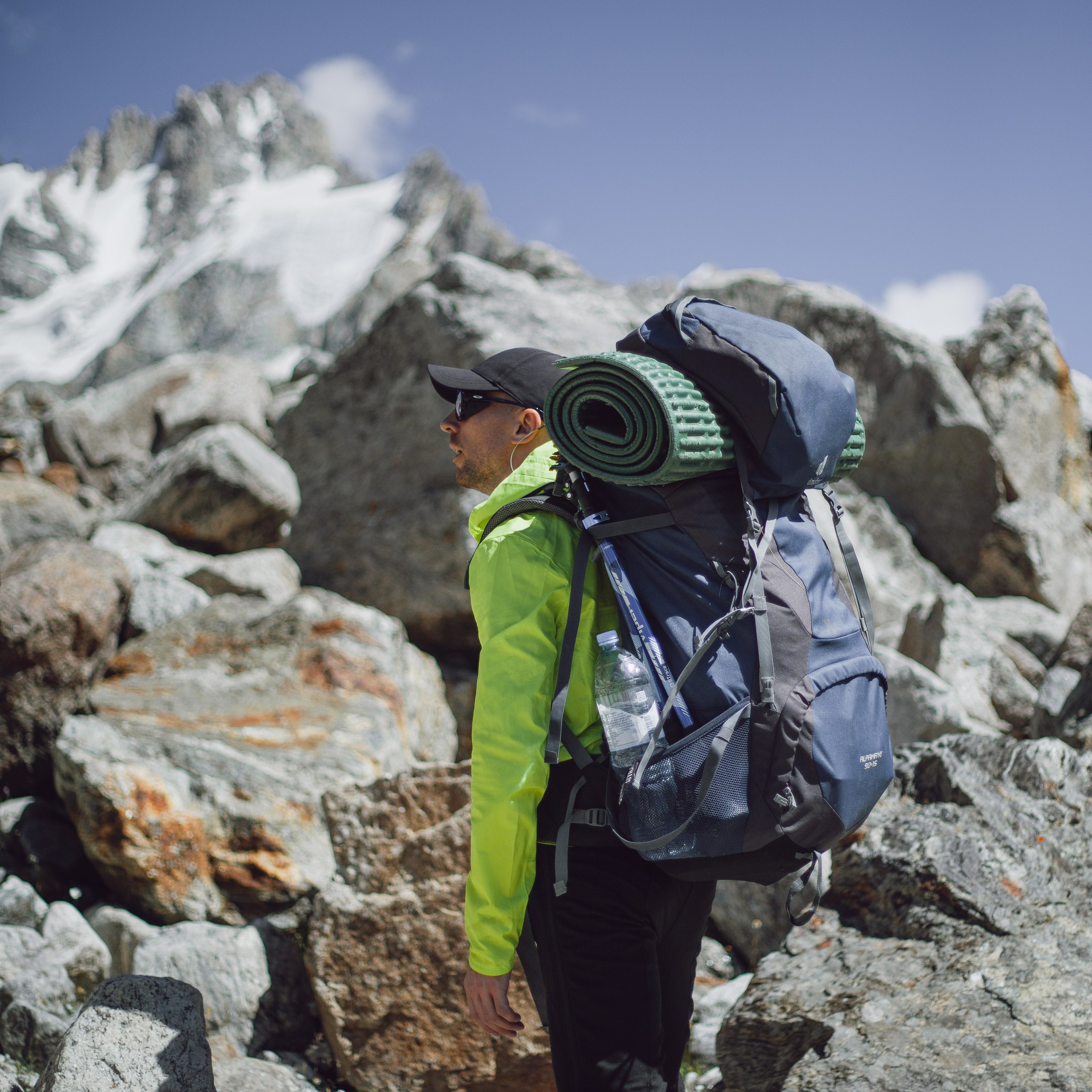 * Акклиматизация в «Адыр-Су».* Восхождение на Эльбрус с юга с опытными гидами.* Качественное снаряжение.* Незабываемые впечатления и потрясающие виды.