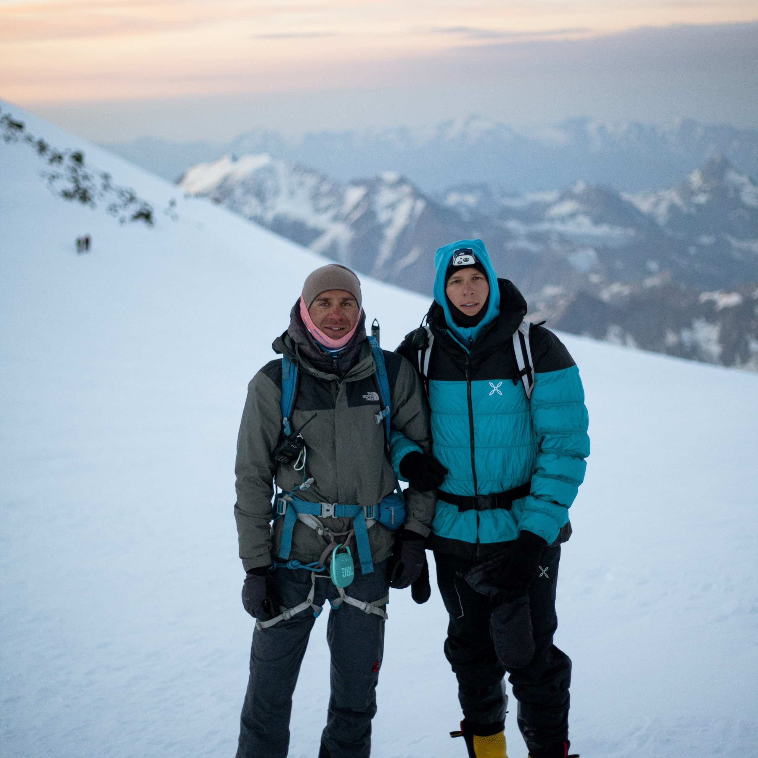 Восхождение на Эльбрус. Август 2024. Уникальные экспедиции — LUCKY CLAN