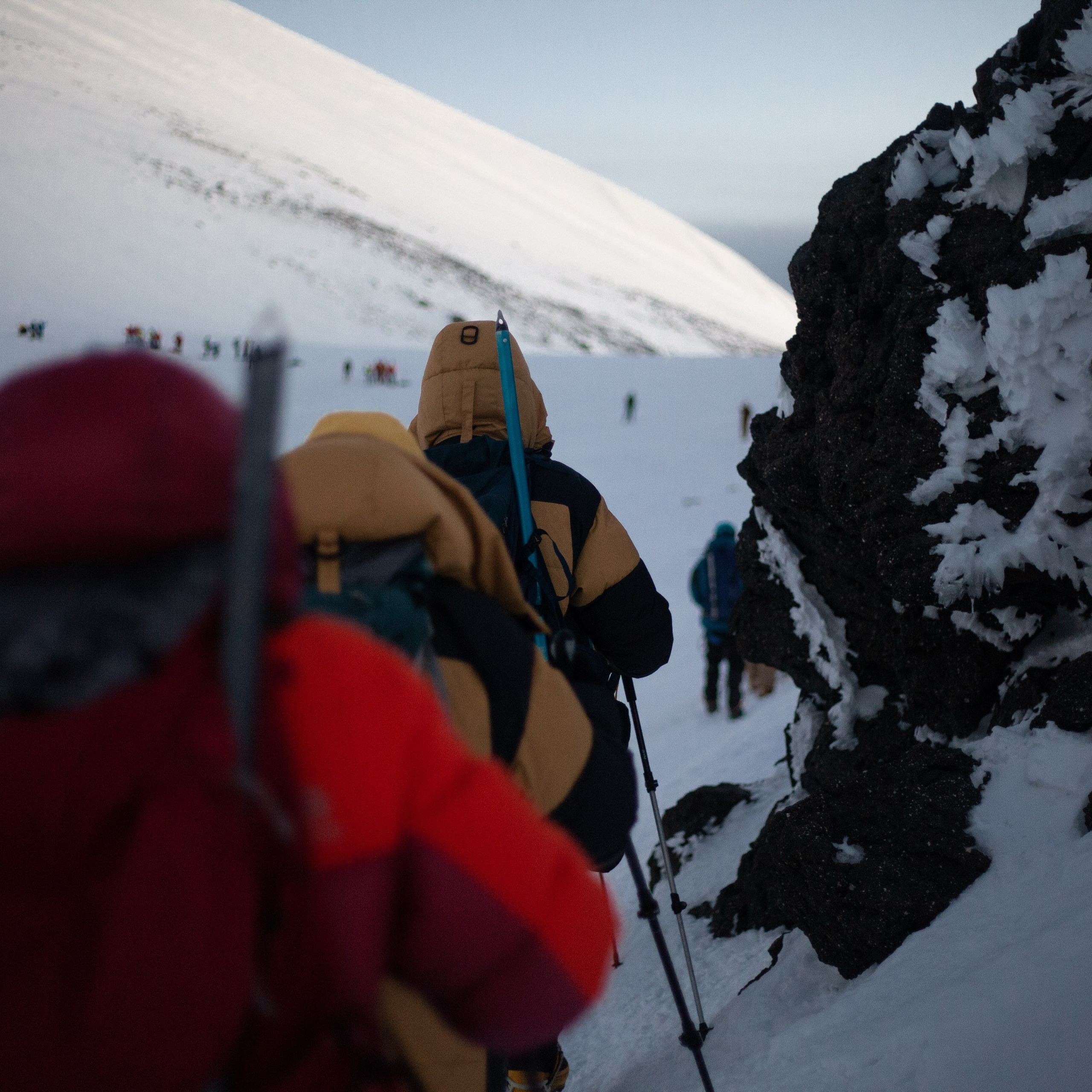 Две вершины Эльбруса. Штурм. Уникальные экспедиции — LUCKY CLAN