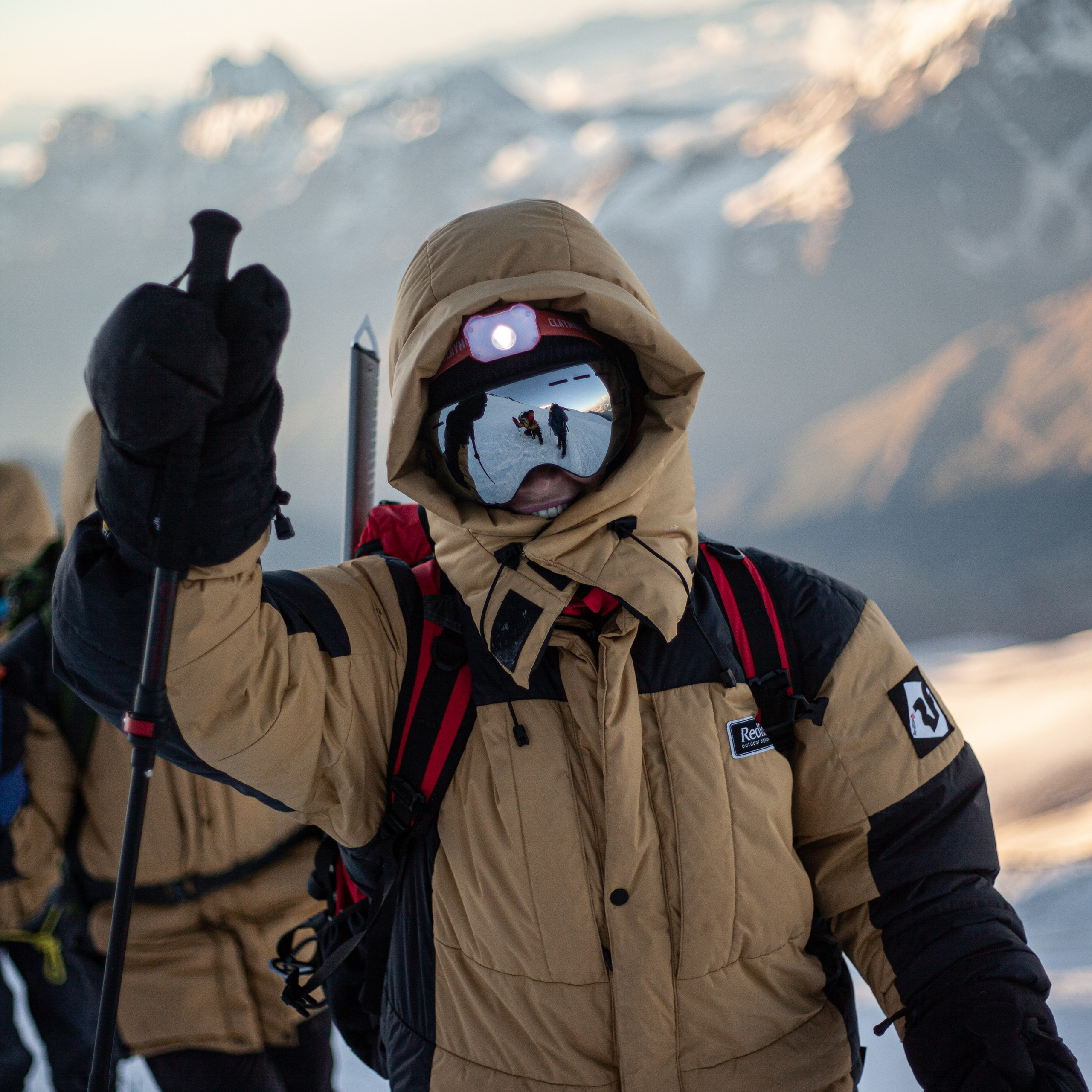 Вершина Эльбруса. Восхождение на Эльбрус. Самая высокая точка Европы 5642