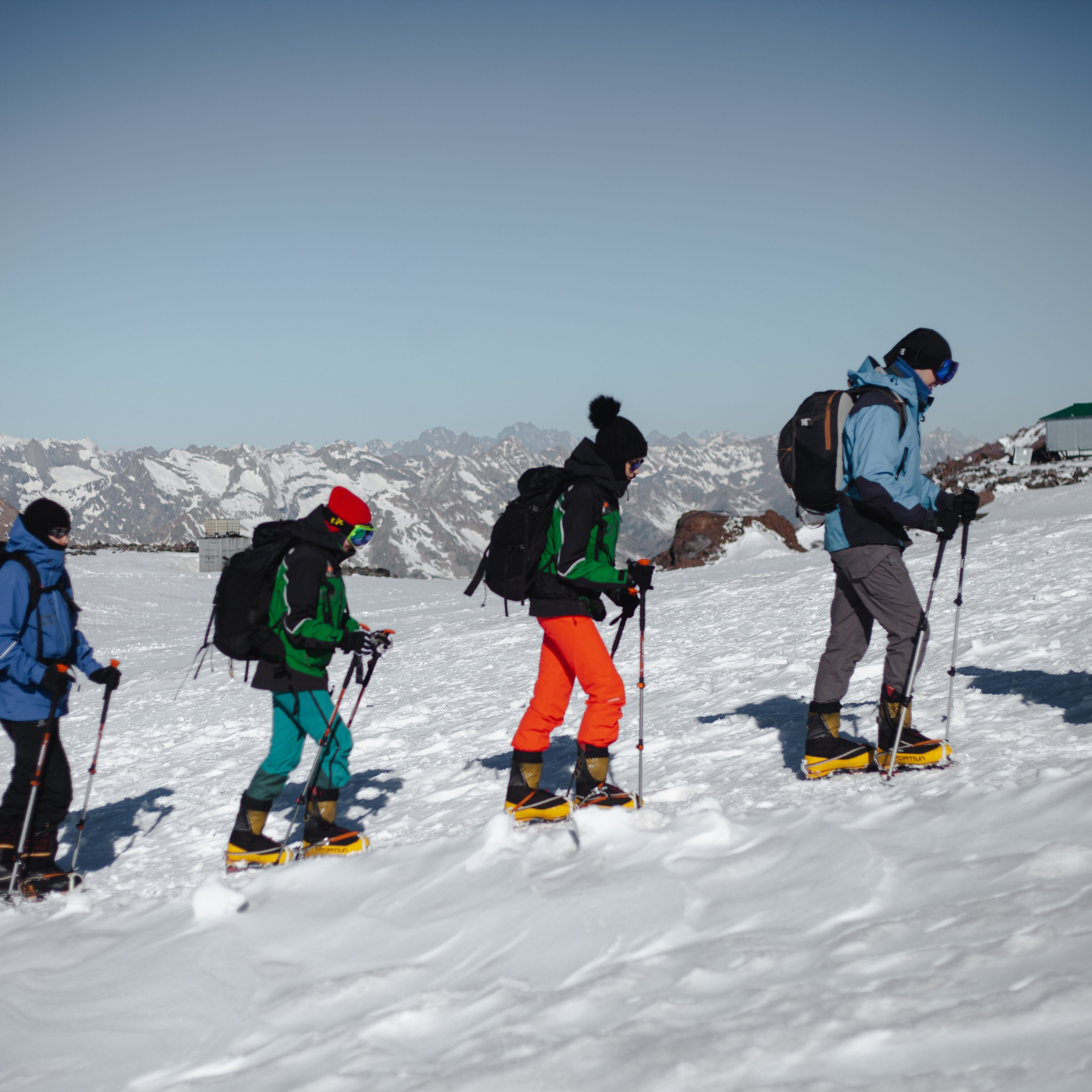 Восхождение на Эльбрус. Июнь 2024. Уникальные экспедиции — LUCKY CLAN