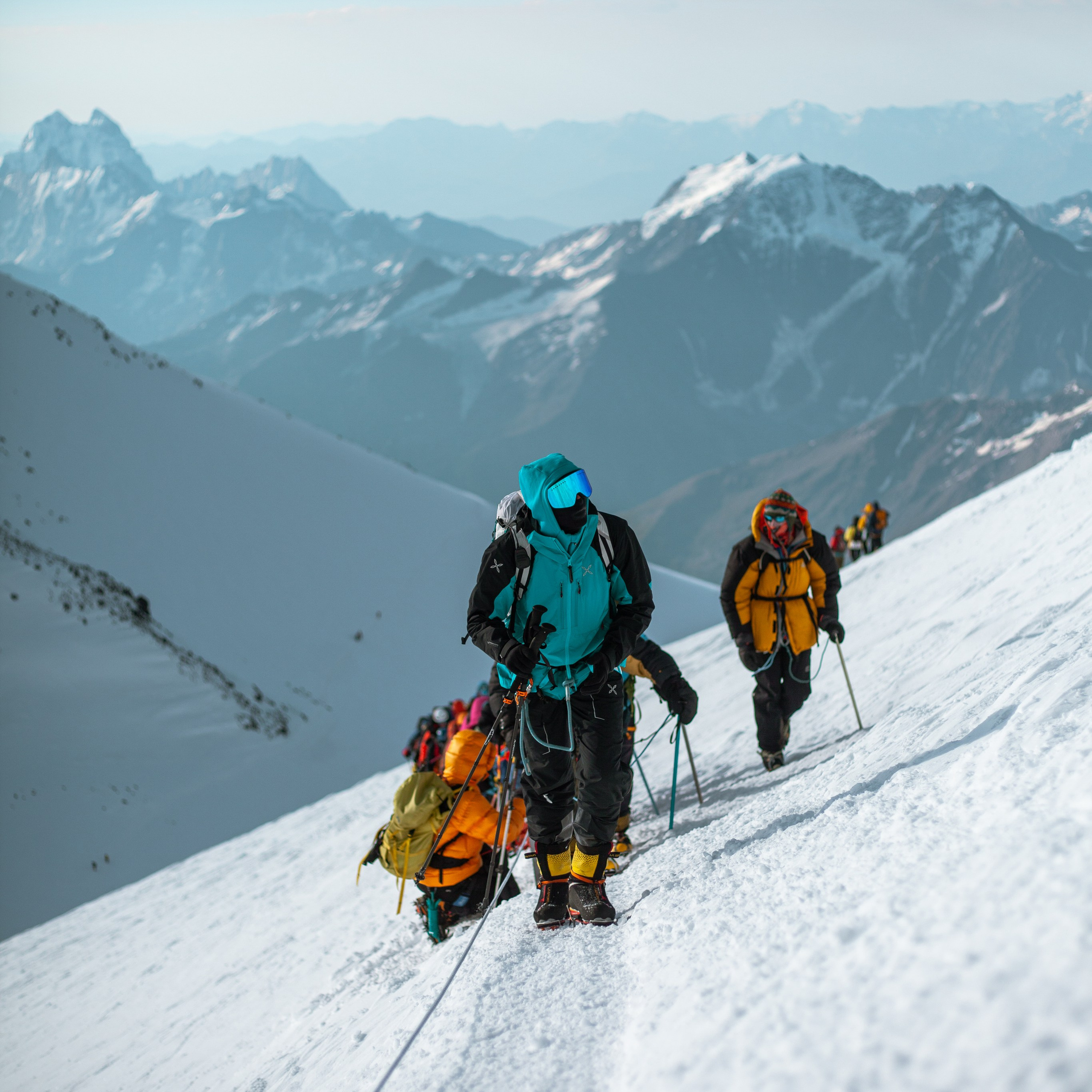 Восхождение на Эльбрус. Август 2024. Уникальные экспедиции — LUCKY CLAN