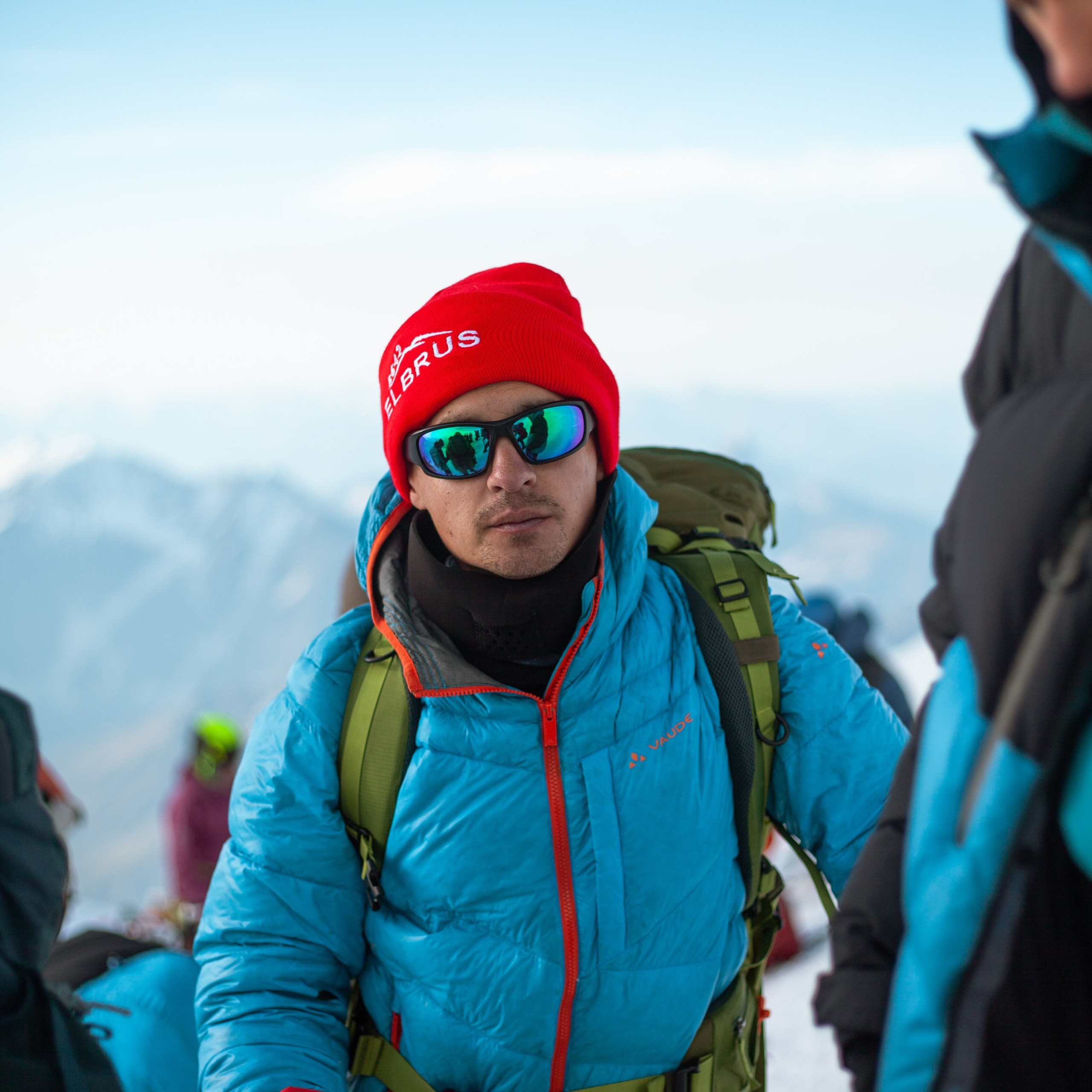 Две вершины Эльбруса. Штурм. Уникальные экспедиции — LUCKY CLAN