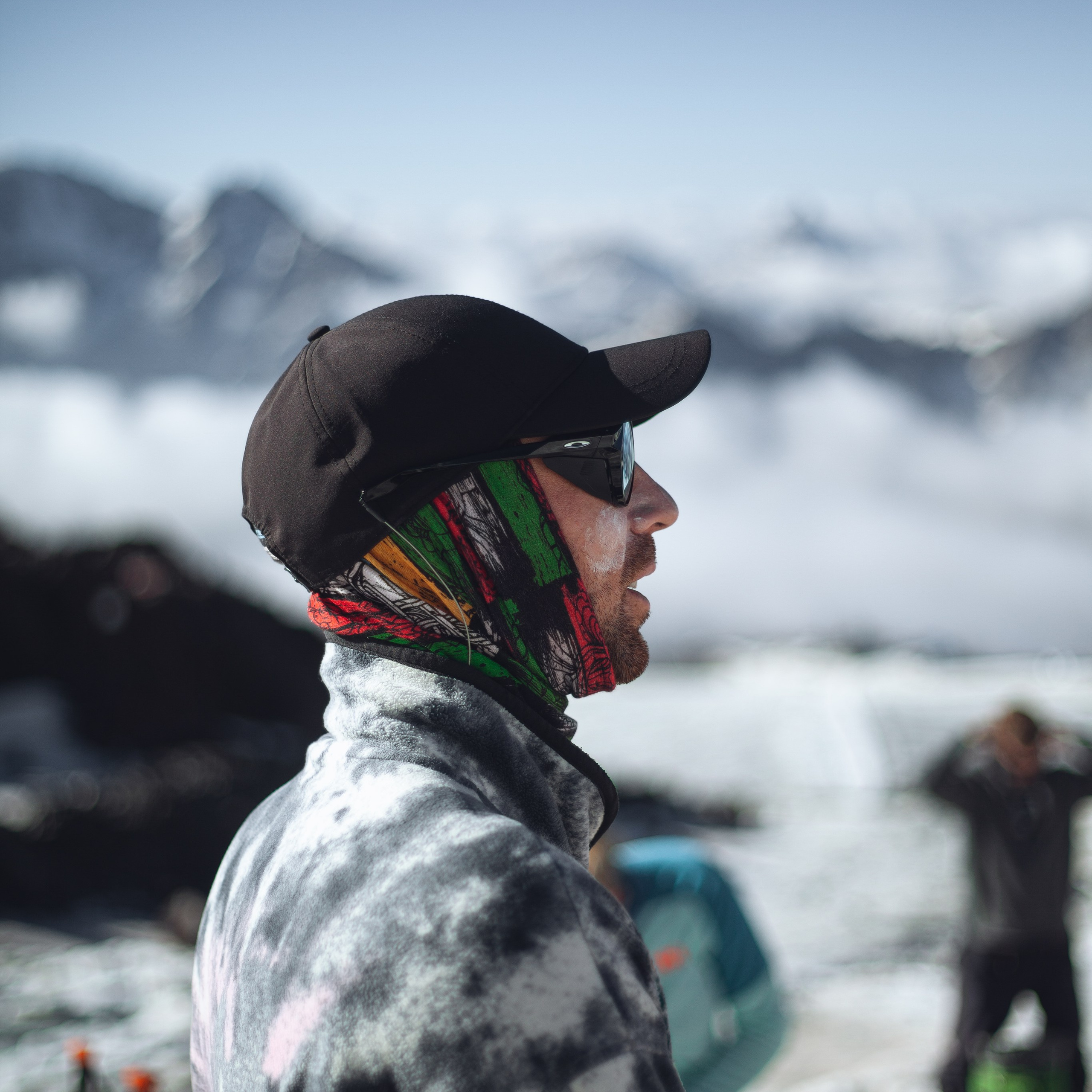 Вершина Эльбруса. Восхождение на Эльбрус. Самая высокая точка Европы 5642. Альпинист. Кавказ