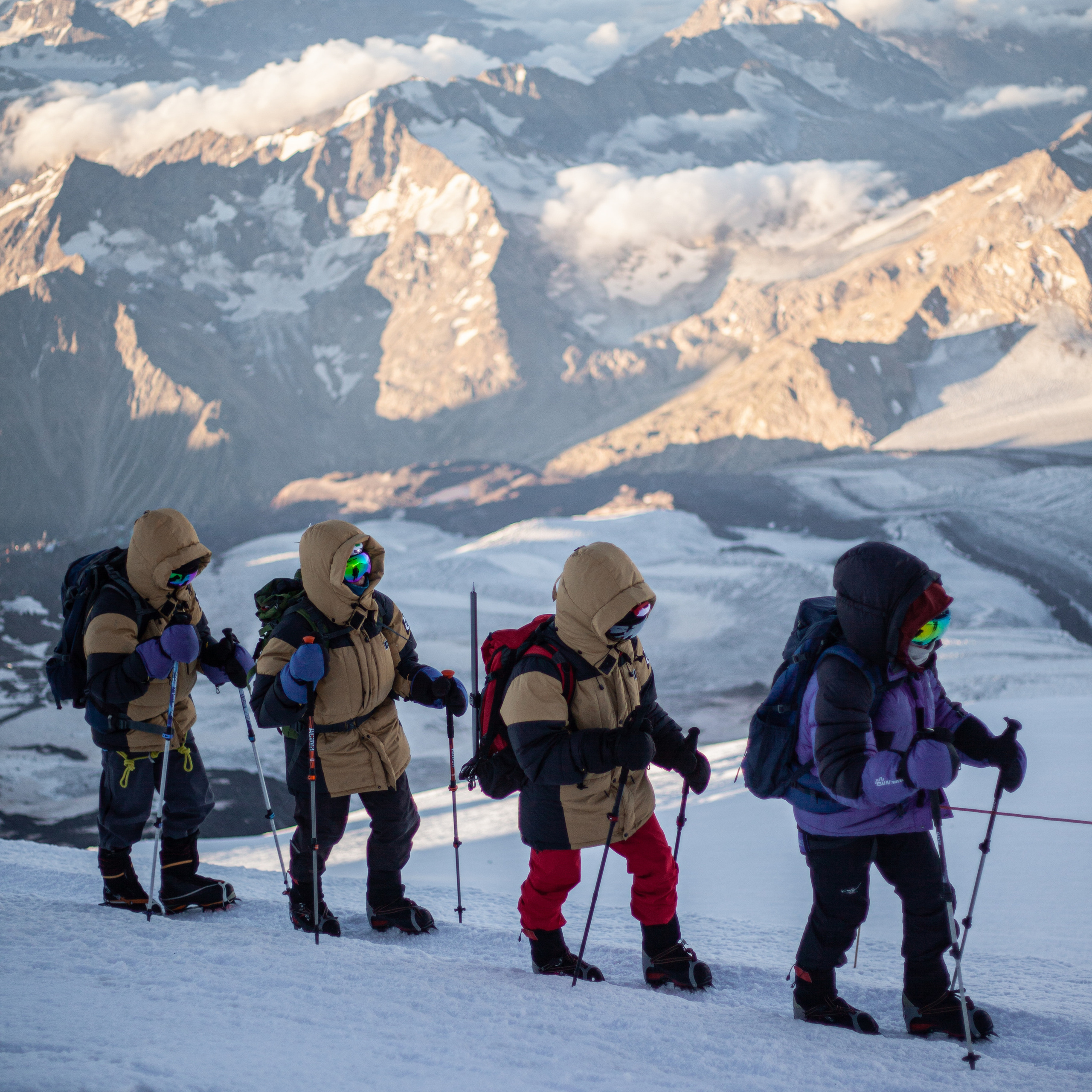 Восхождение на Эльбрус с юга. Уникальные экспедиции — LUCKY CLAN