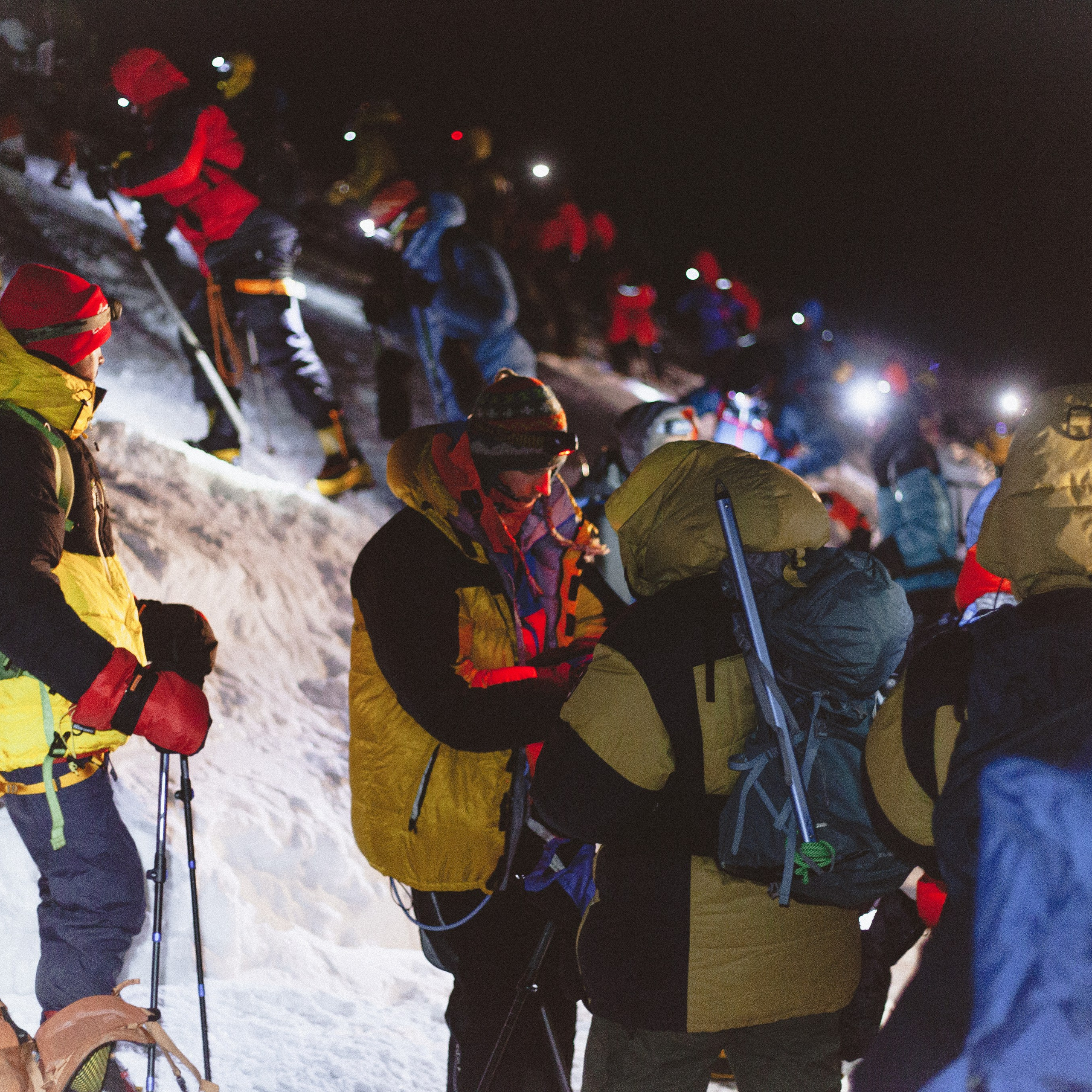 Две вершины Эльбруса. Штурм. Уникальные экспедиции — LUCKY CLAN