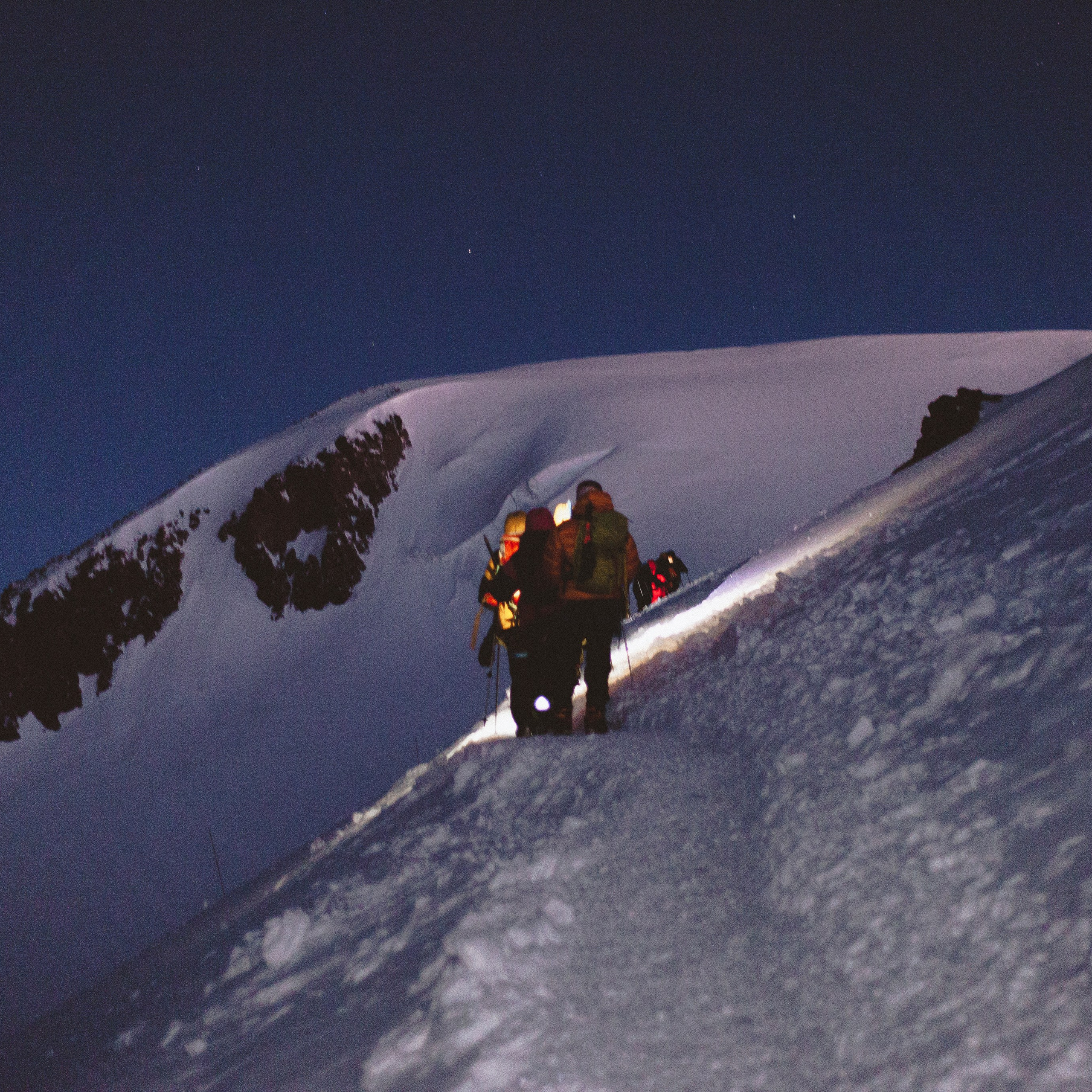 Восхождение на Эльбрус. Август 2024. Уникальные экспедиции — LUCKY CLAN