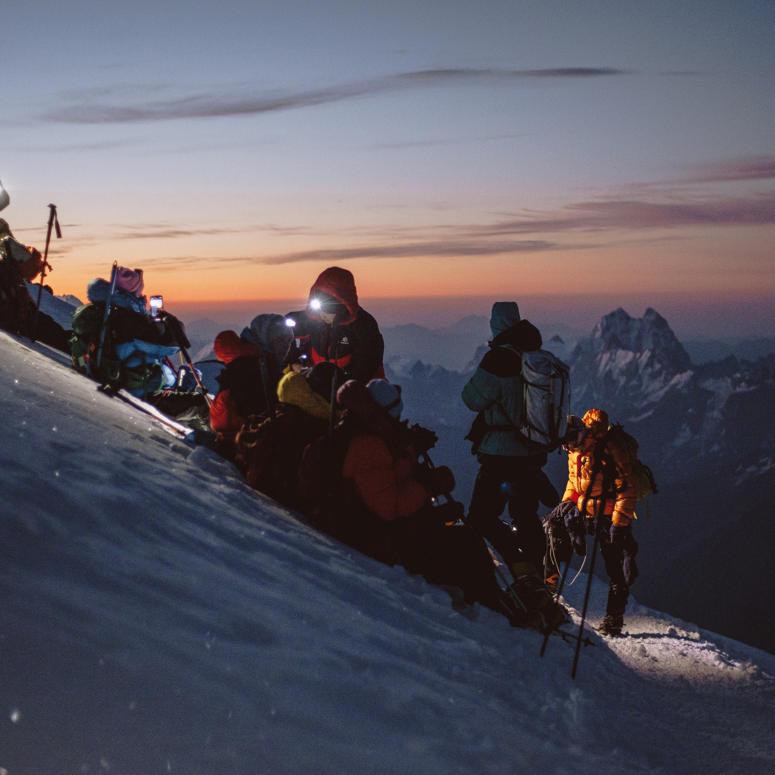 Восхождение на Эльбрус. Август 2024. Уникальные экспедиции — LUCKY CLAN