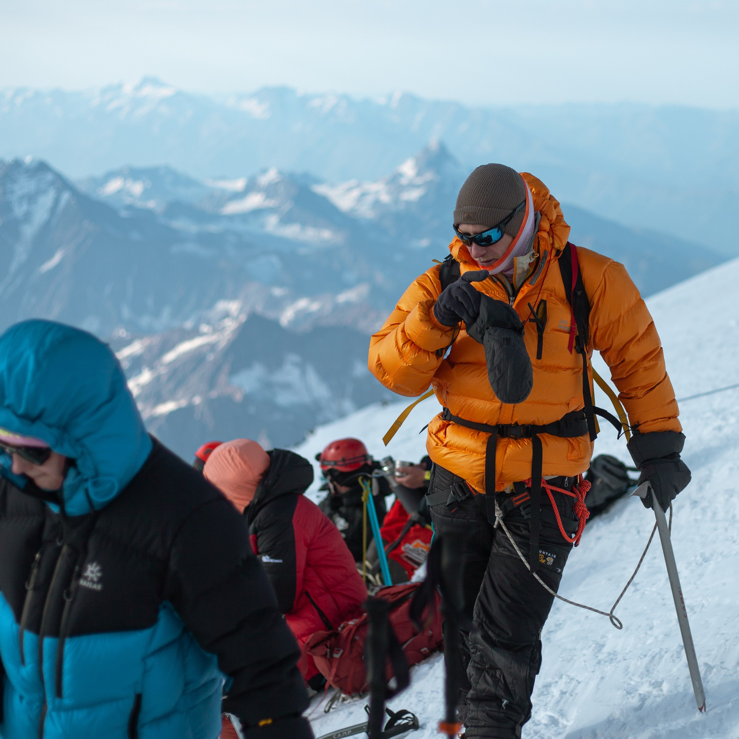 Восхождение на Эльбрус. Август 2024. Уникальные экспедиции — LUCKY CLAN