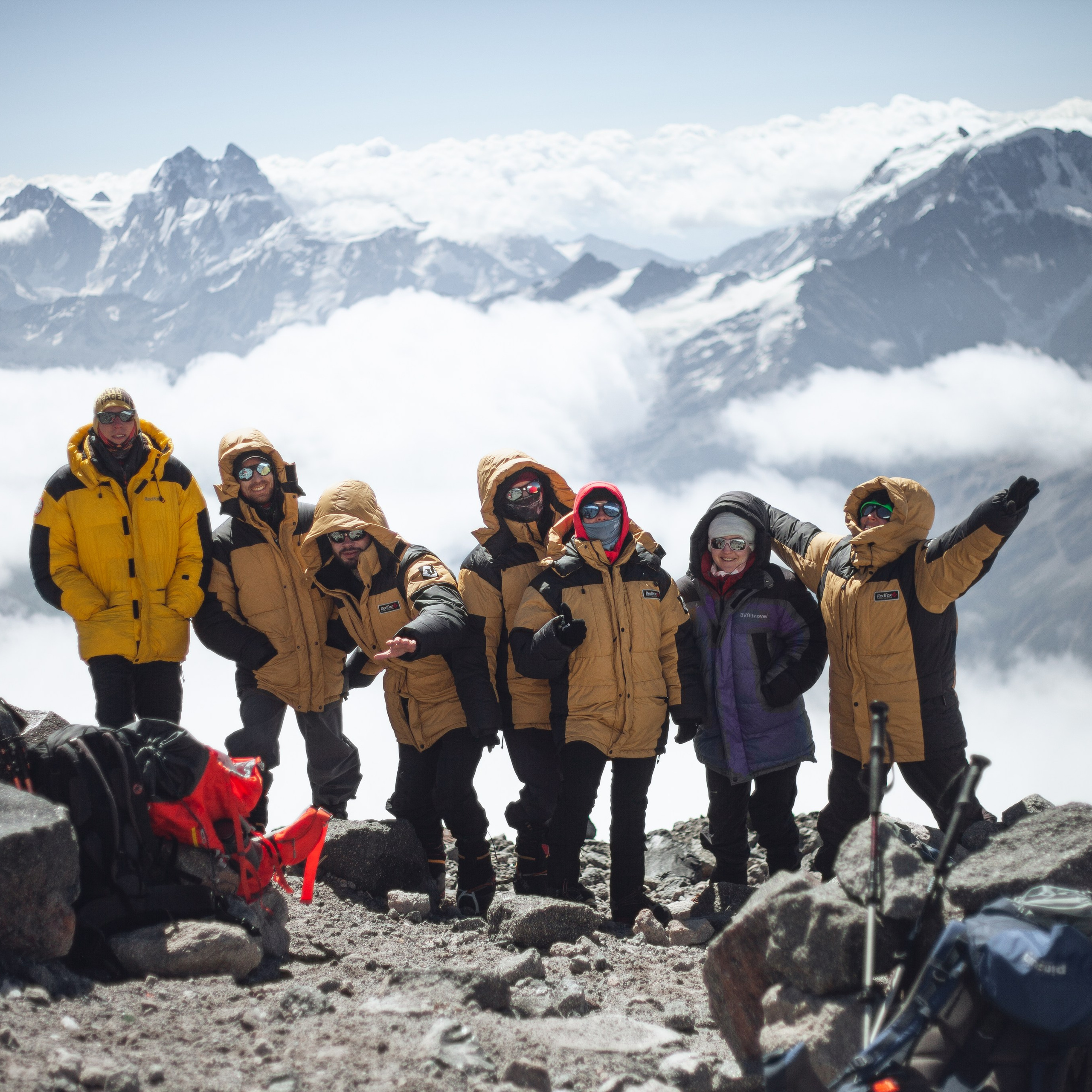 Скалы пастухова. Вершина Эльбруса. Восхождение на Эльбрус. Самая высокая точка Европы 5642
