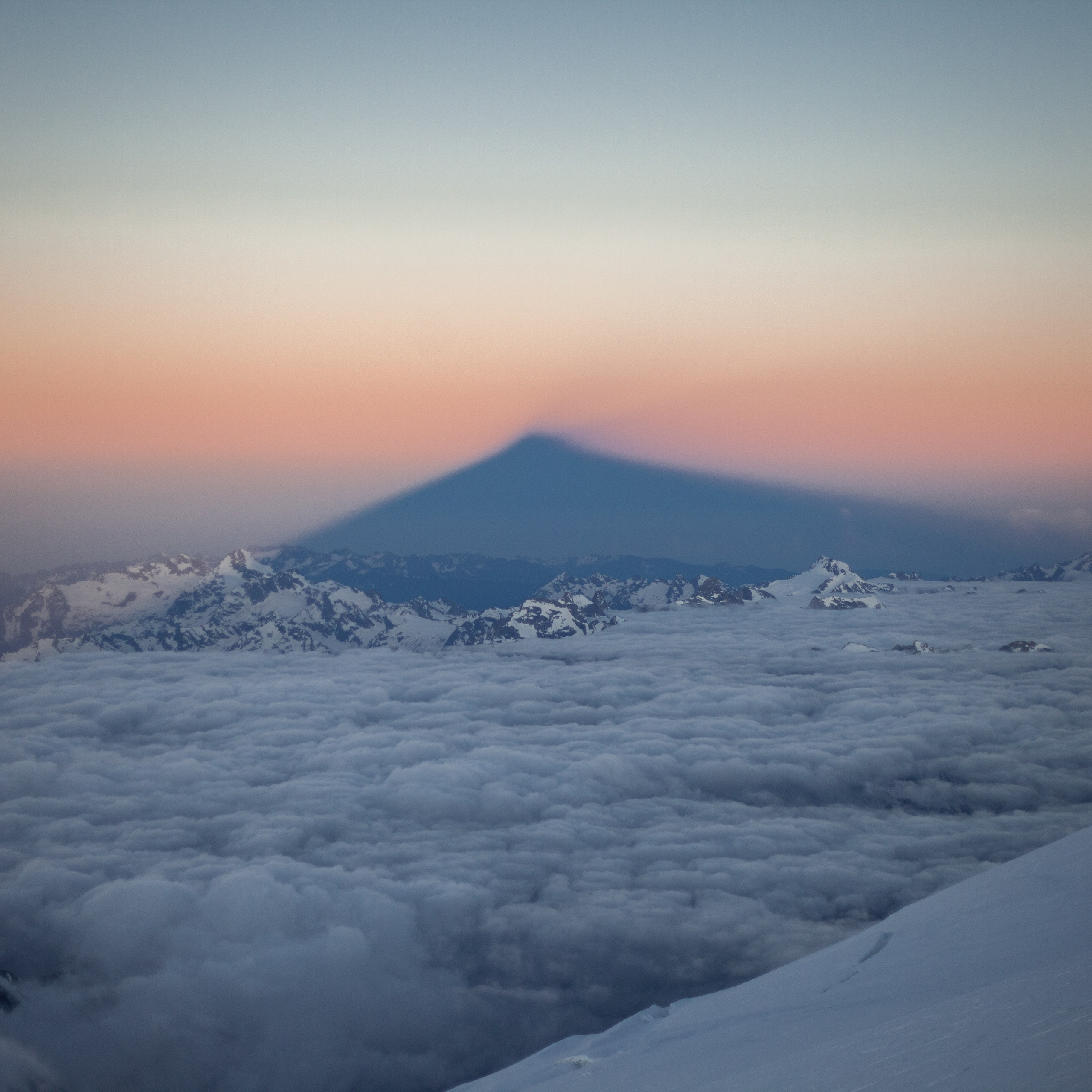 Восхождение на Эльбрус. Июнь 2024. Уникальные экспедиции — LUCKY CLAN