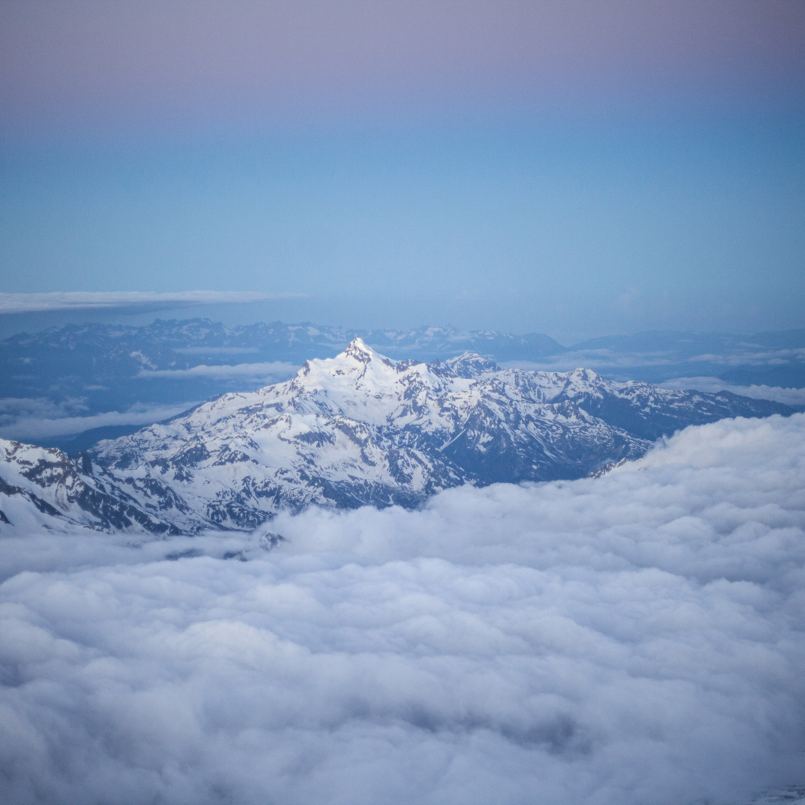 Восхождение на Эльбрус. Июнь 2024. Уникальные экспедиции — LUCKY CLAN