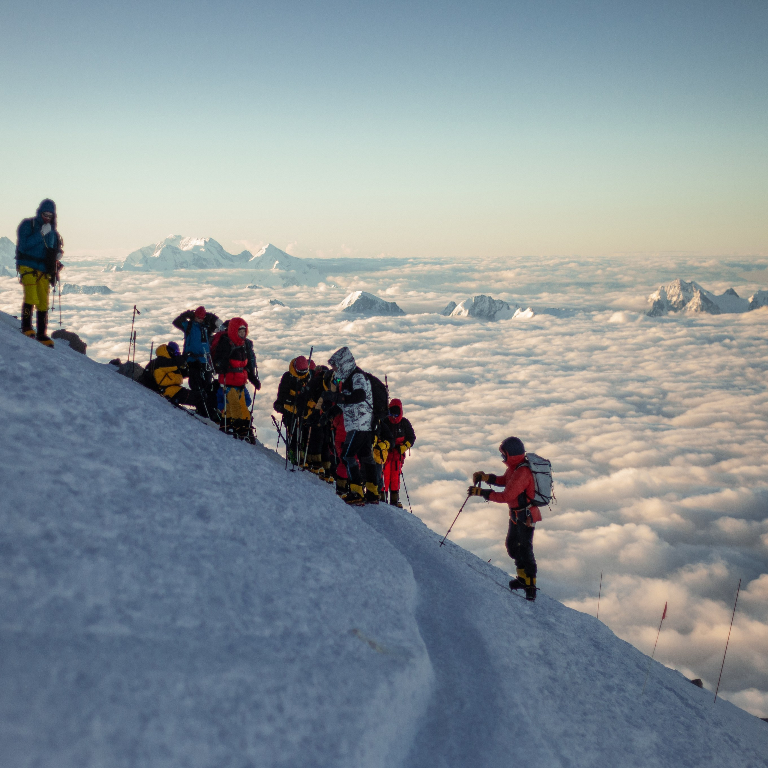 Восхождение на Эльбрус. Июнь 2024. Уникальные экспедиции — LUCKY CLAN