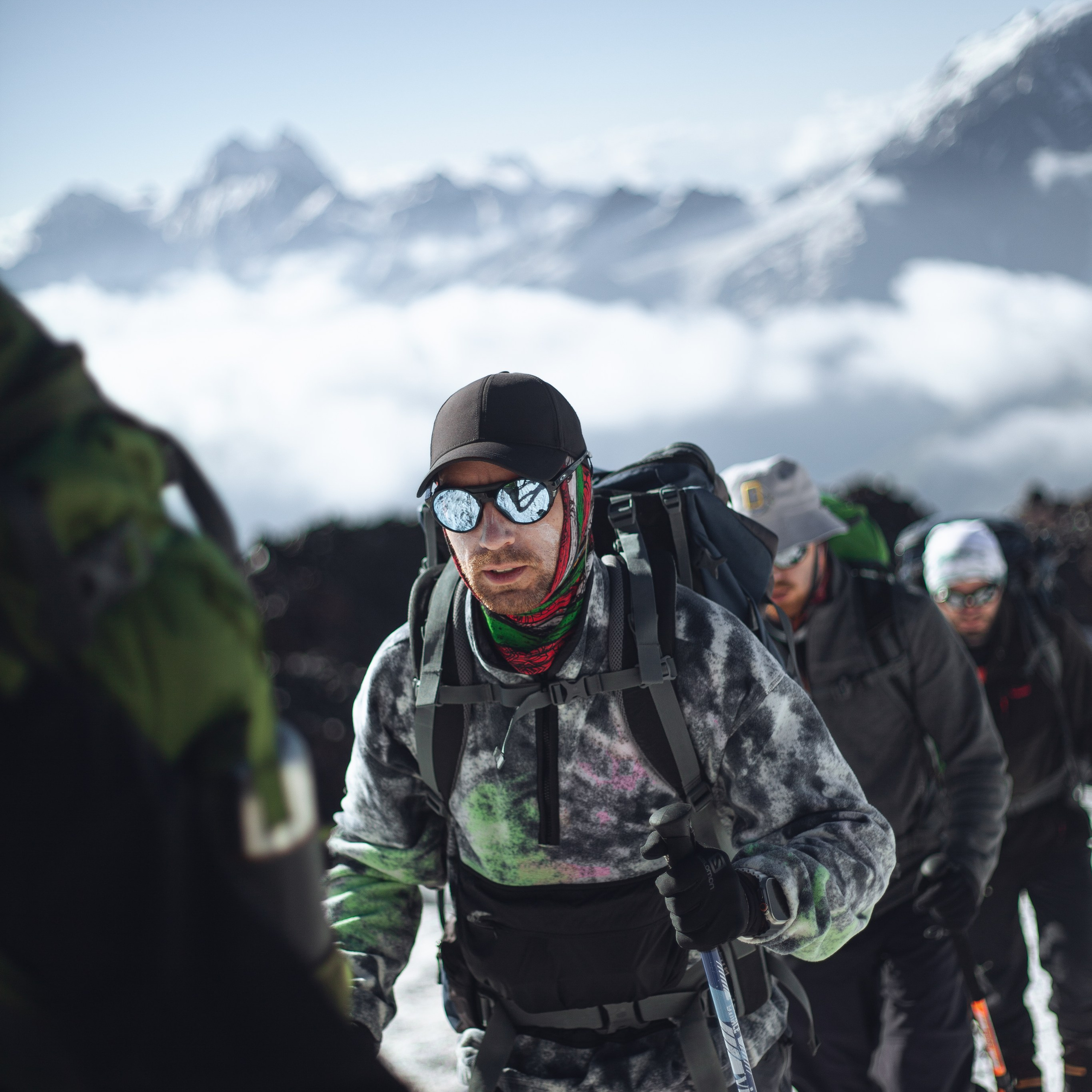 Вершина Эльбруса. Восхождение на Эльбрус. Самая высокая точка Европы 5642