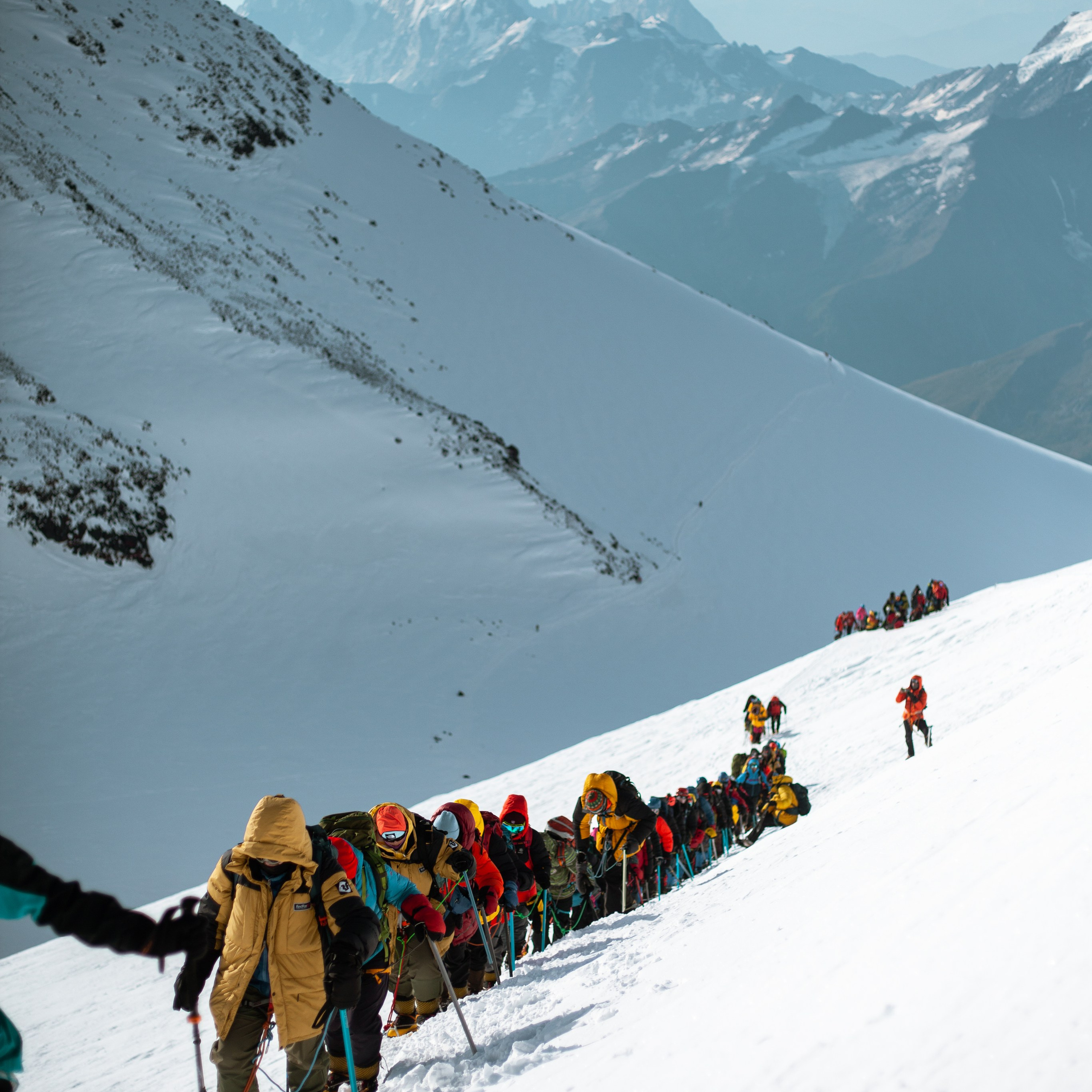 Восхождение на Эльбрус. Август 2024. Уникальные экспедиции — LUCKY CLAN