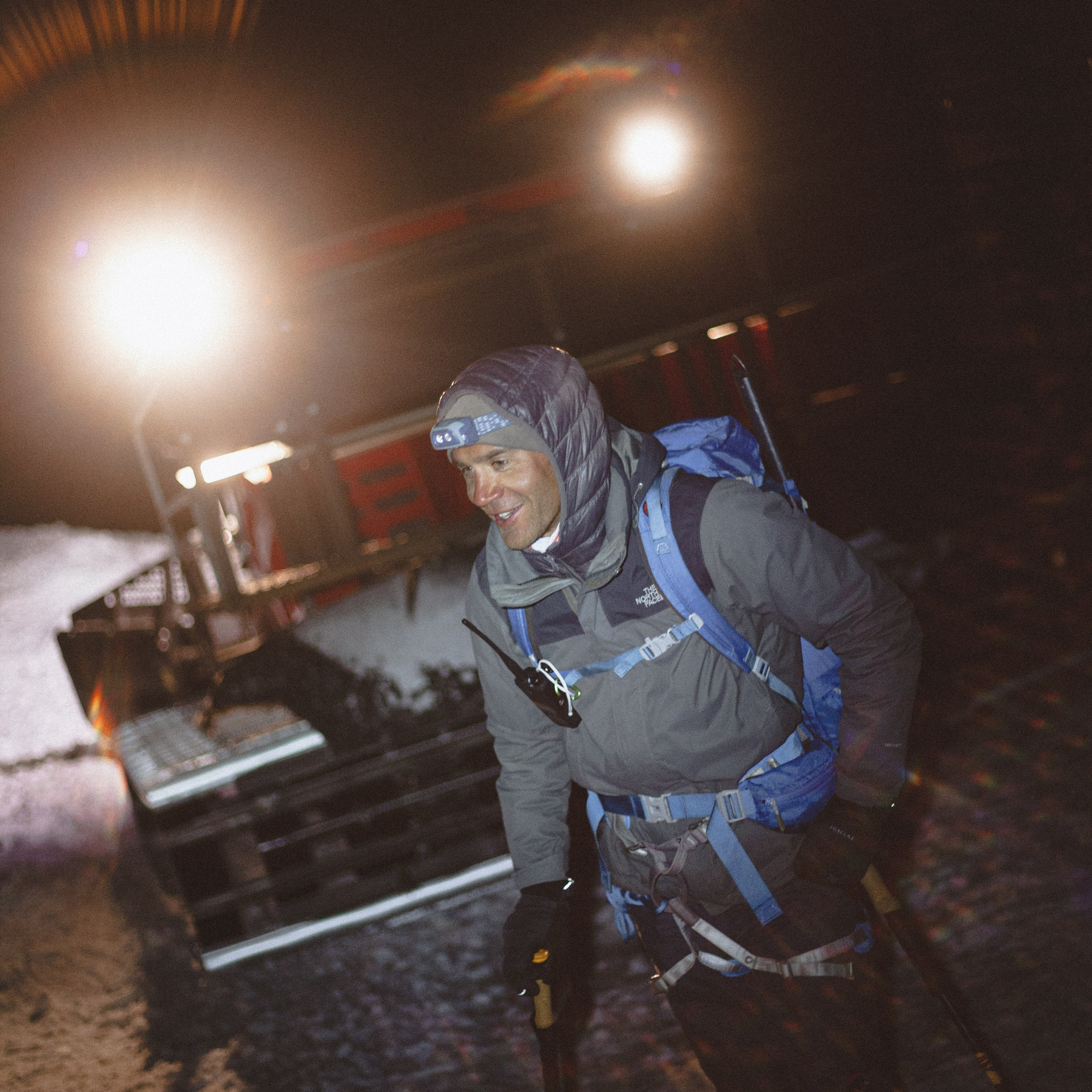 Две вершины Эльбруса. Штурм. Уникальные экспедиции — LUCKY CLAN