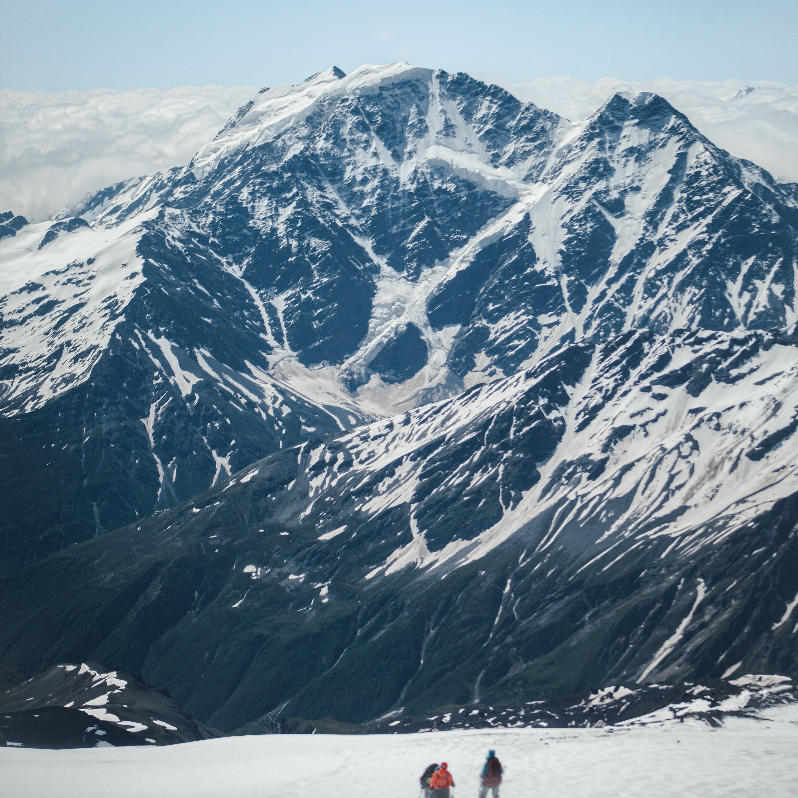 Восхождение на Эльбрус. Июнь 2024. Уникальные экспедиции — LUCKY CLAN