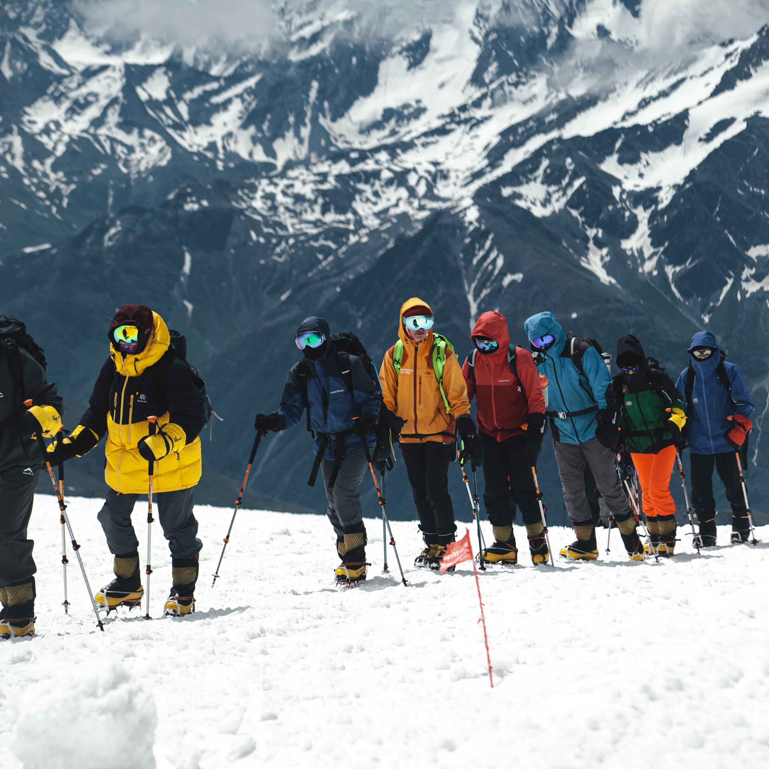 Восхождение на Эльбрус. Июнь 2024. Уникальные экспедиции — LUCKY CLAN