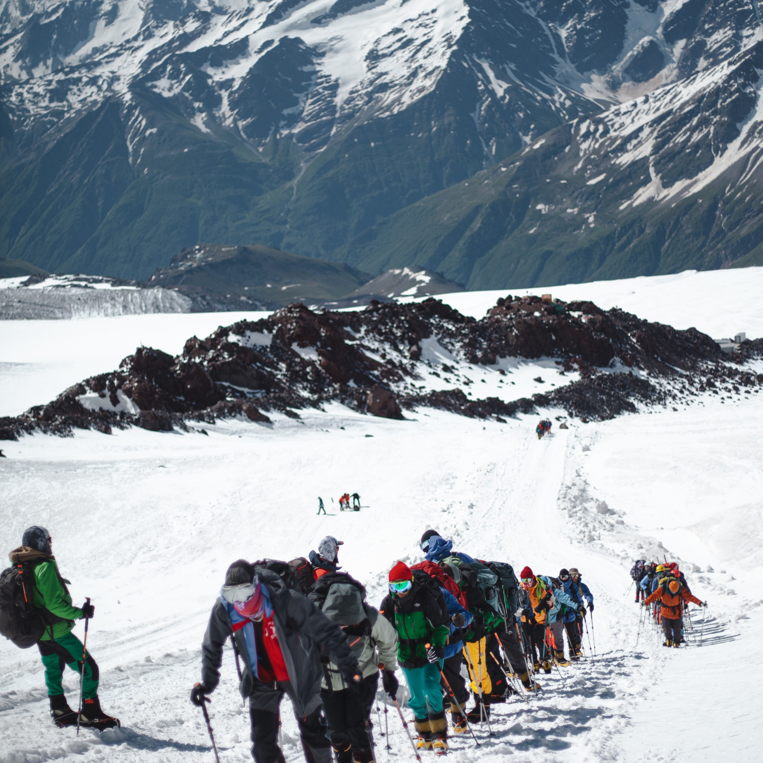 Восхождение на Эльбрус. Июнь 2024. Уникальные экспедиции — LUCKY CLAN