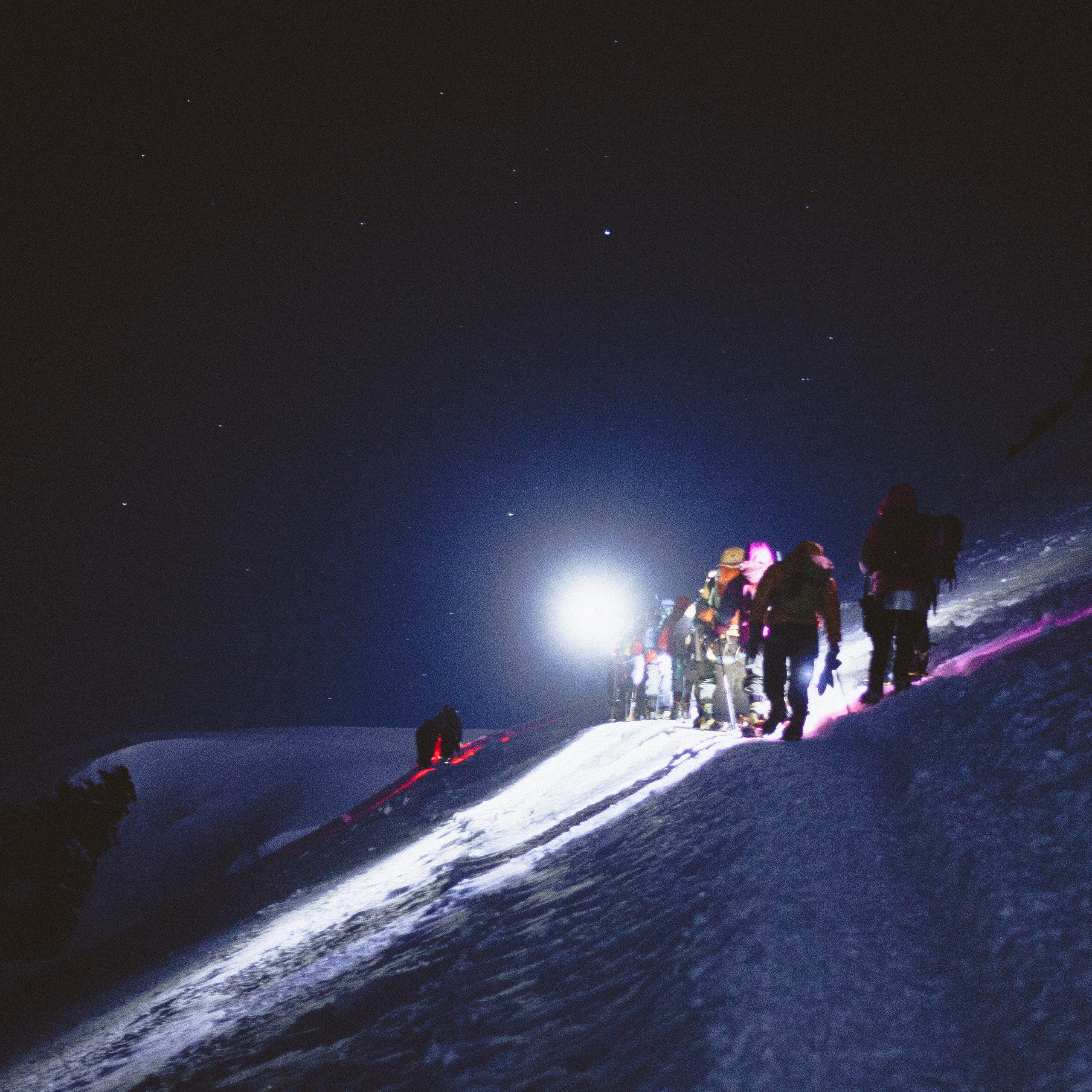 Две вершины Эльбруса. Штурм. Уникальные экспедиции — LUCKY CLAN