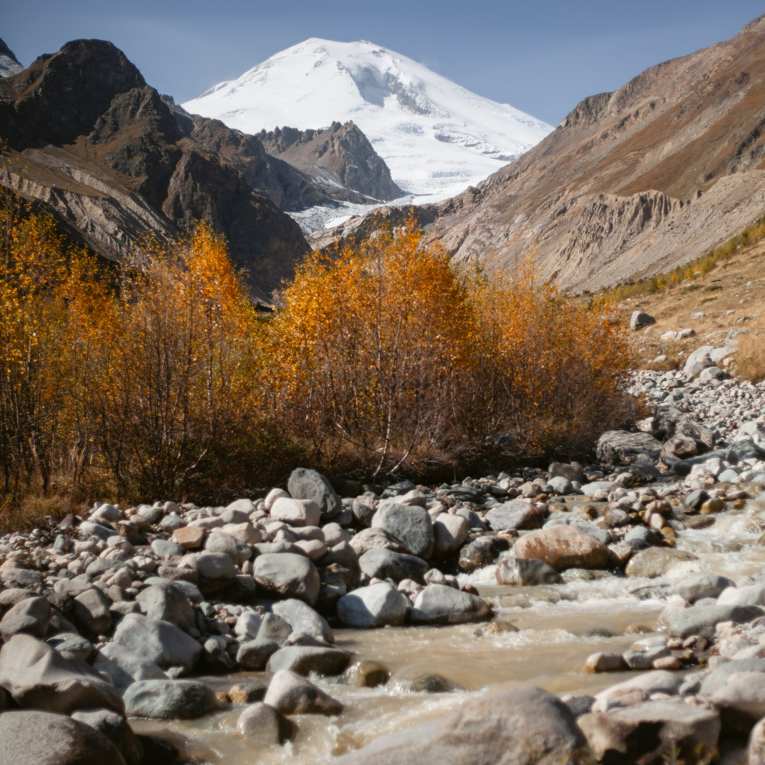 Трекинг Приэльбрусье. Октябрь 2023. Уникальные экспедиции — LUCKY CLAN