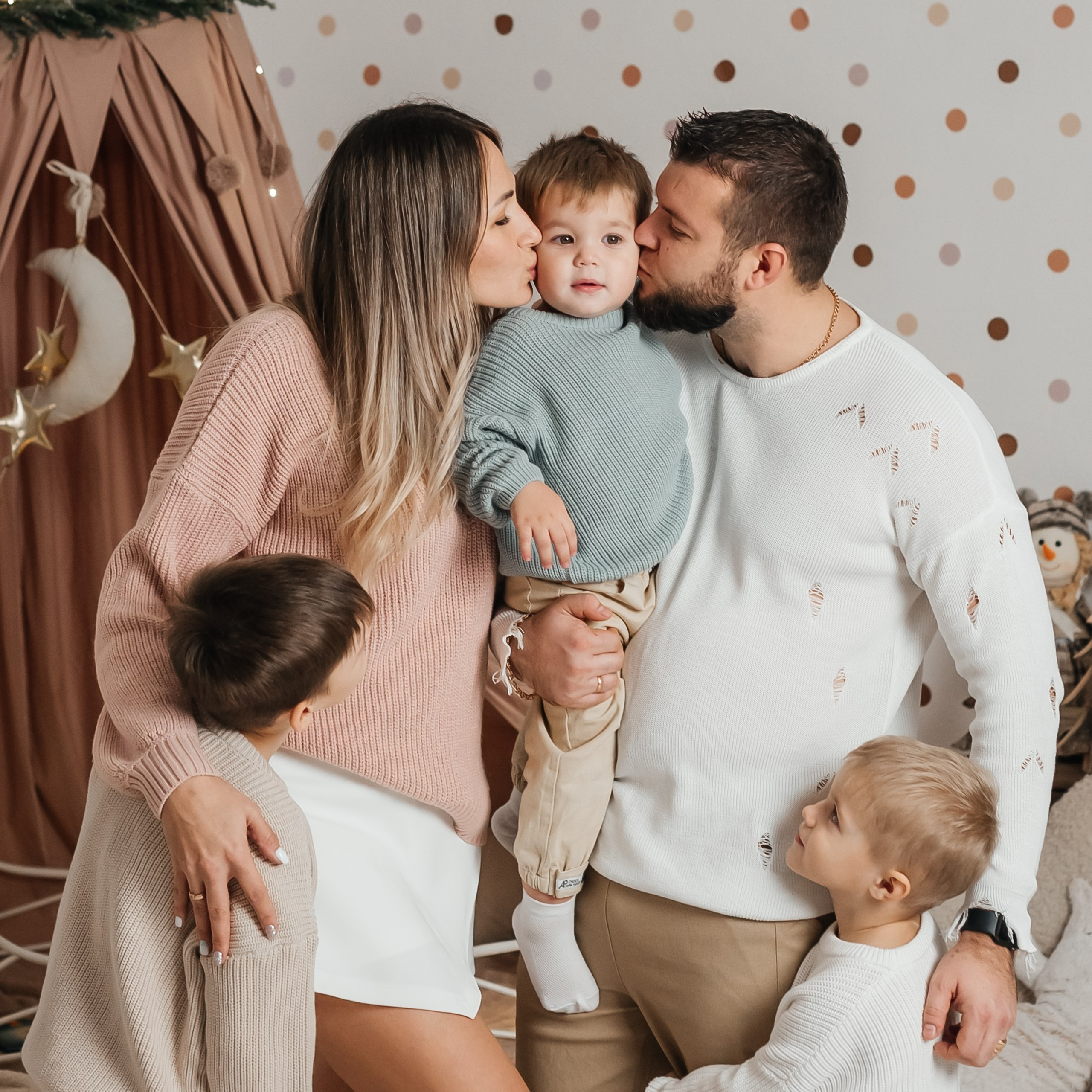 Семейная фотосессия. Фотостудия «Лайм»