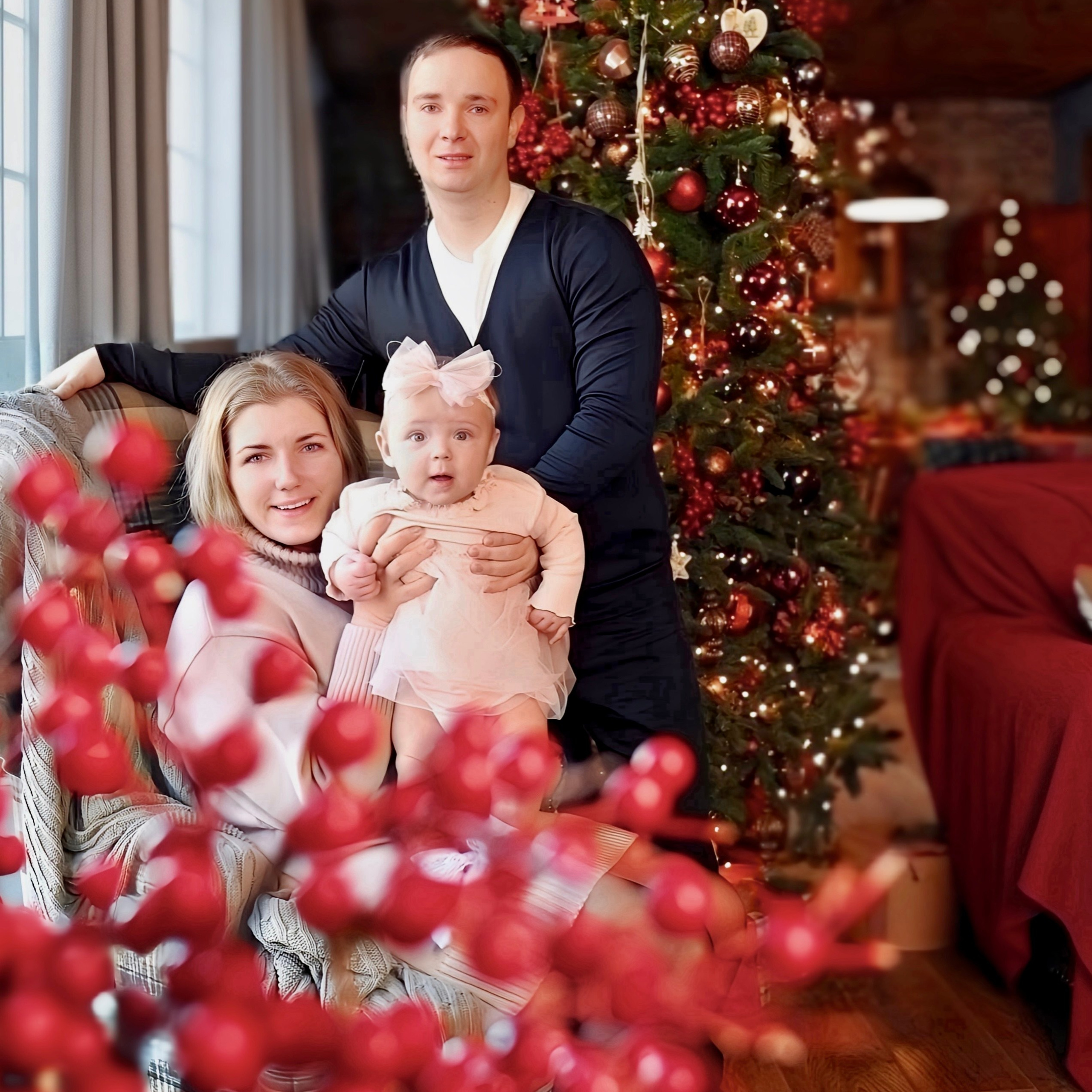 Максим с семьей