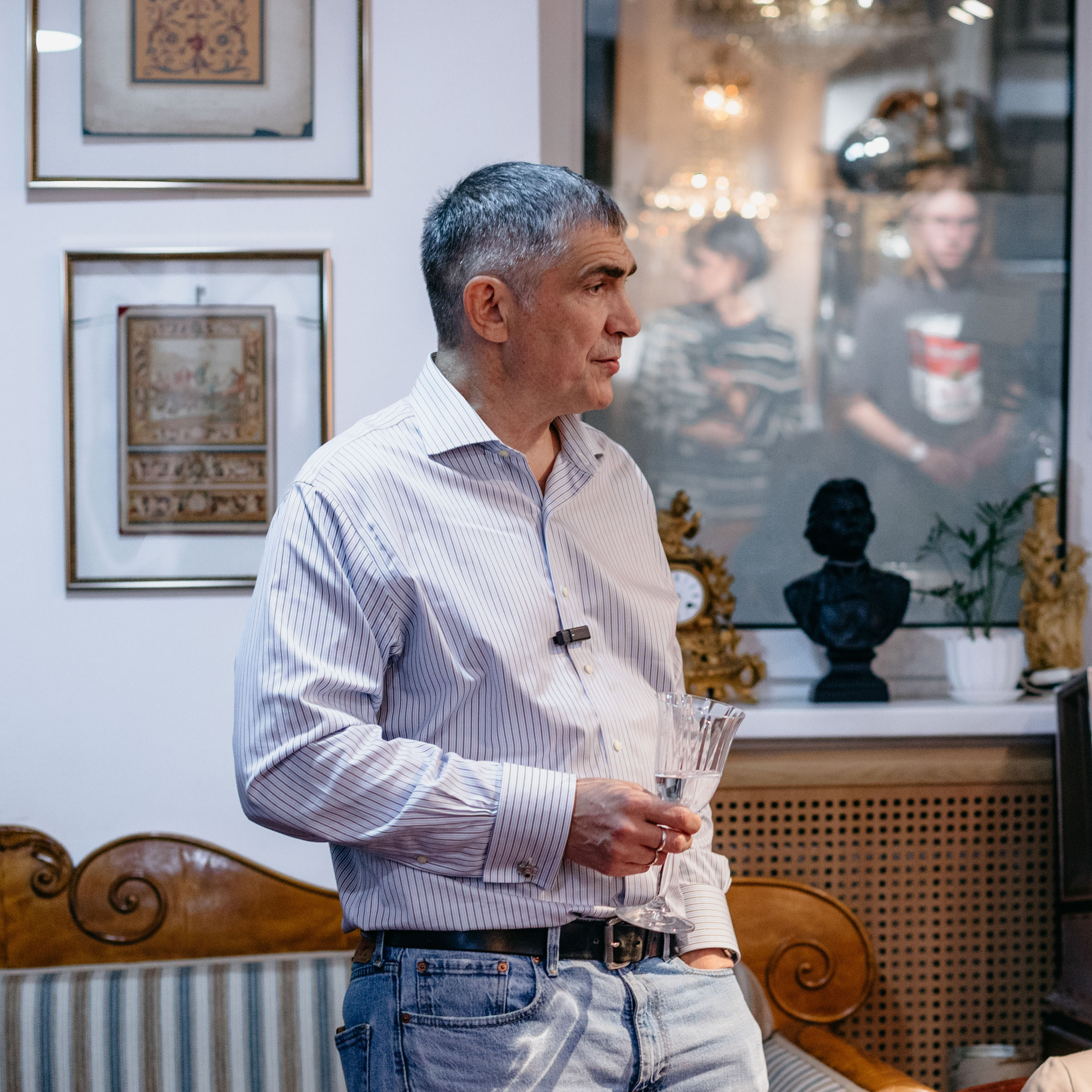 Творческий вечер фотографа Максима Мармура в антикварной галерее Цветы и Птицы