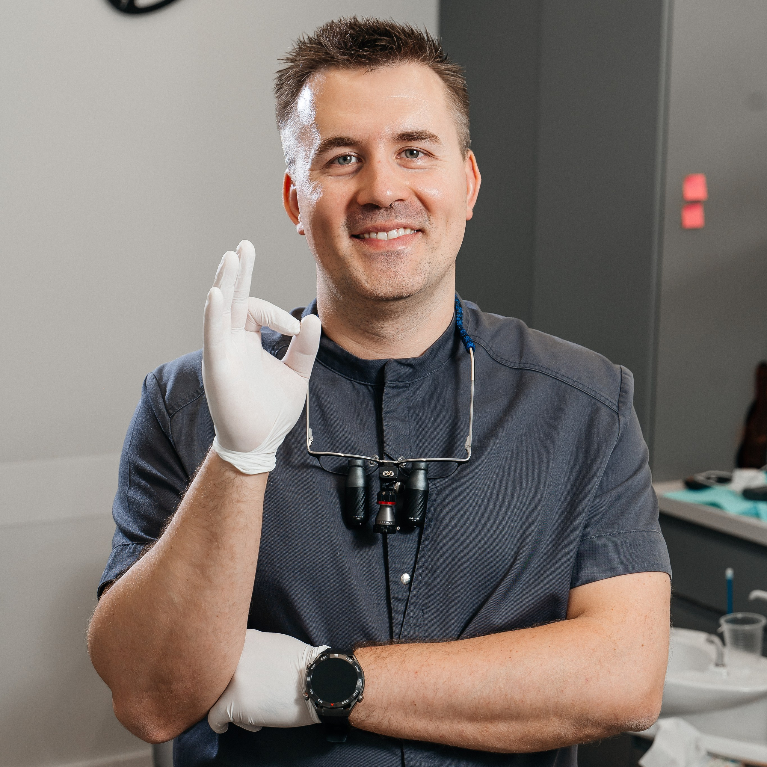 Стоматолог Артур Витальевич