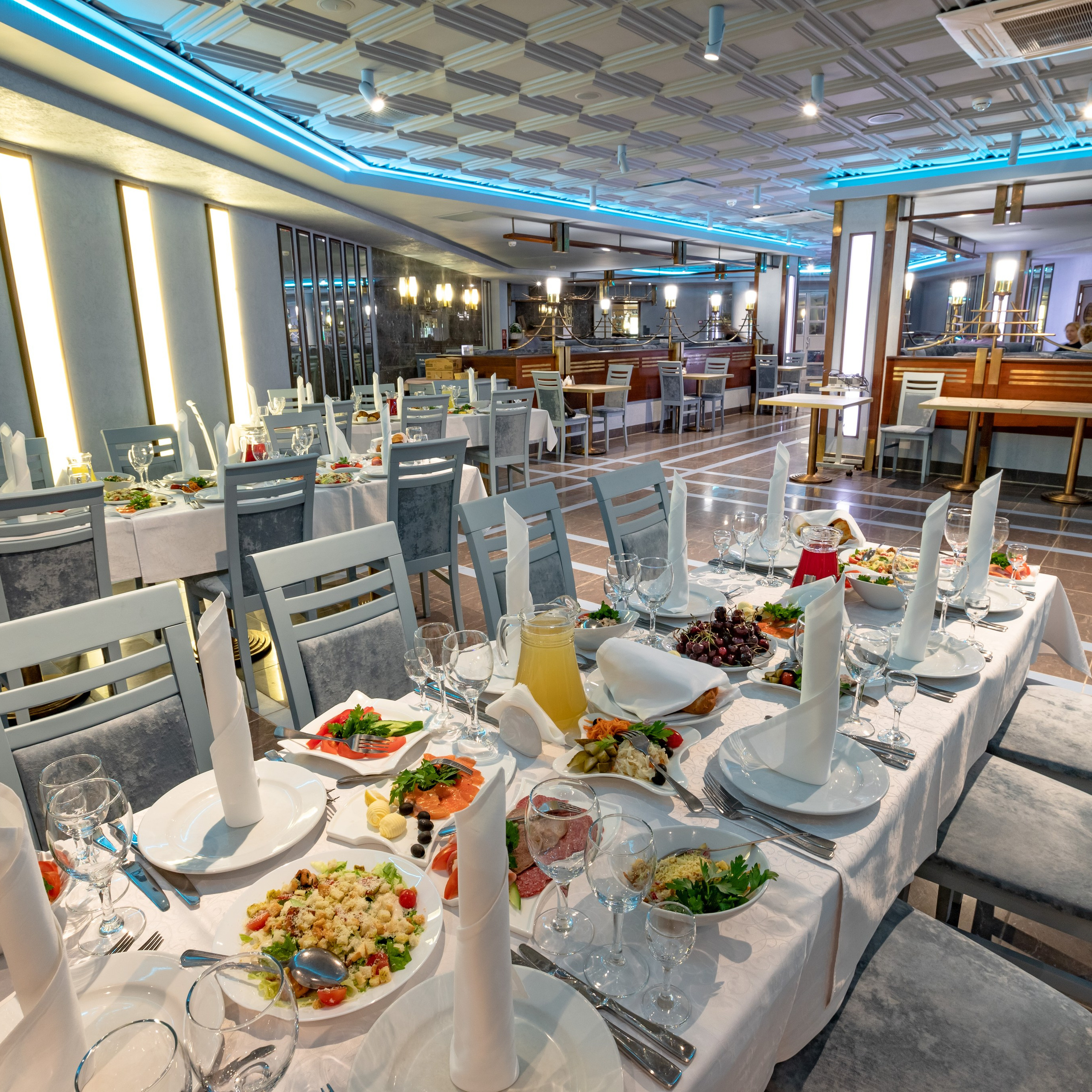 Банкетный зал при отеле «Нептун»