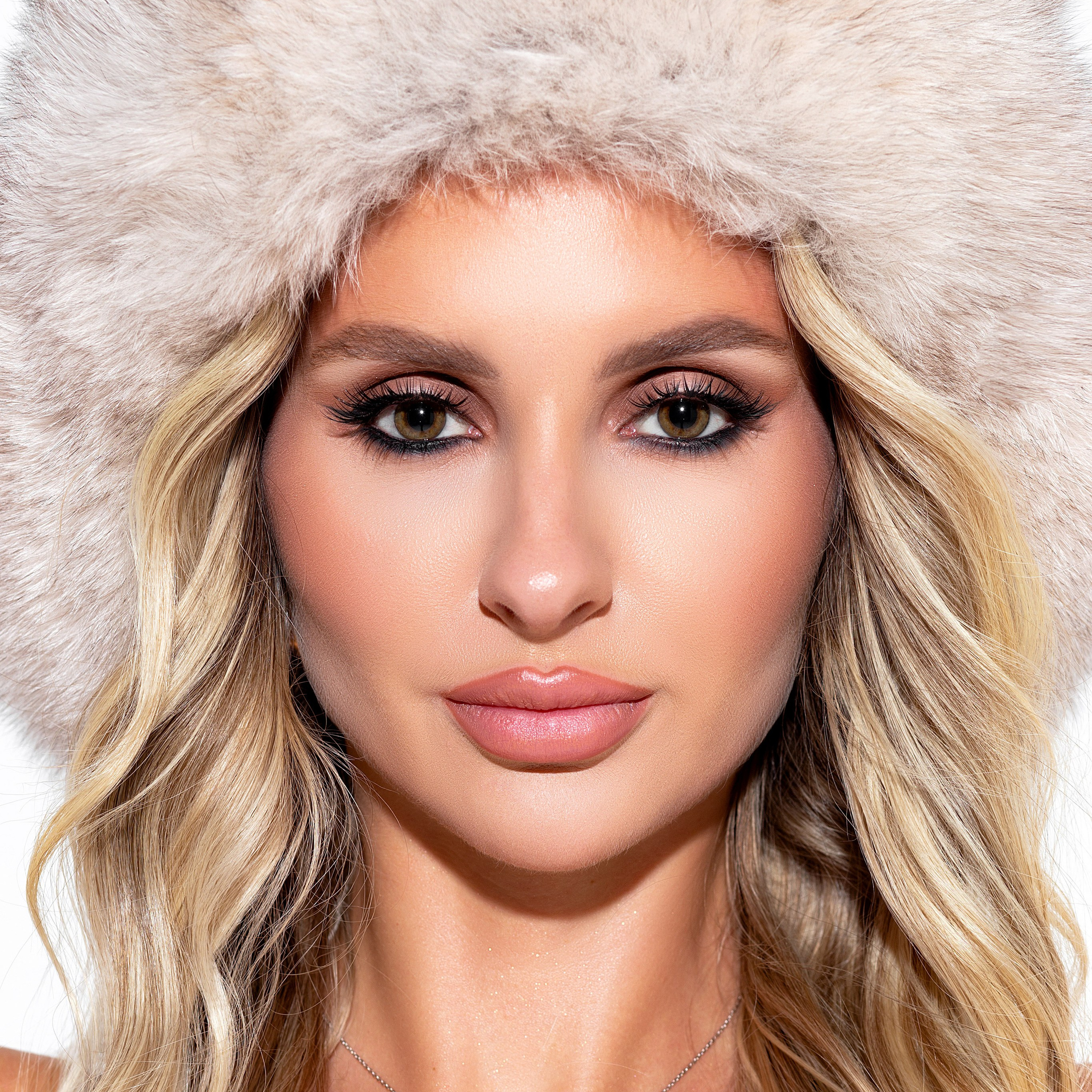 Женский портрет в стиле VOGUE. Фотограф newborn новорожденных и беременных, семейный в Костроме Котлова Наталья