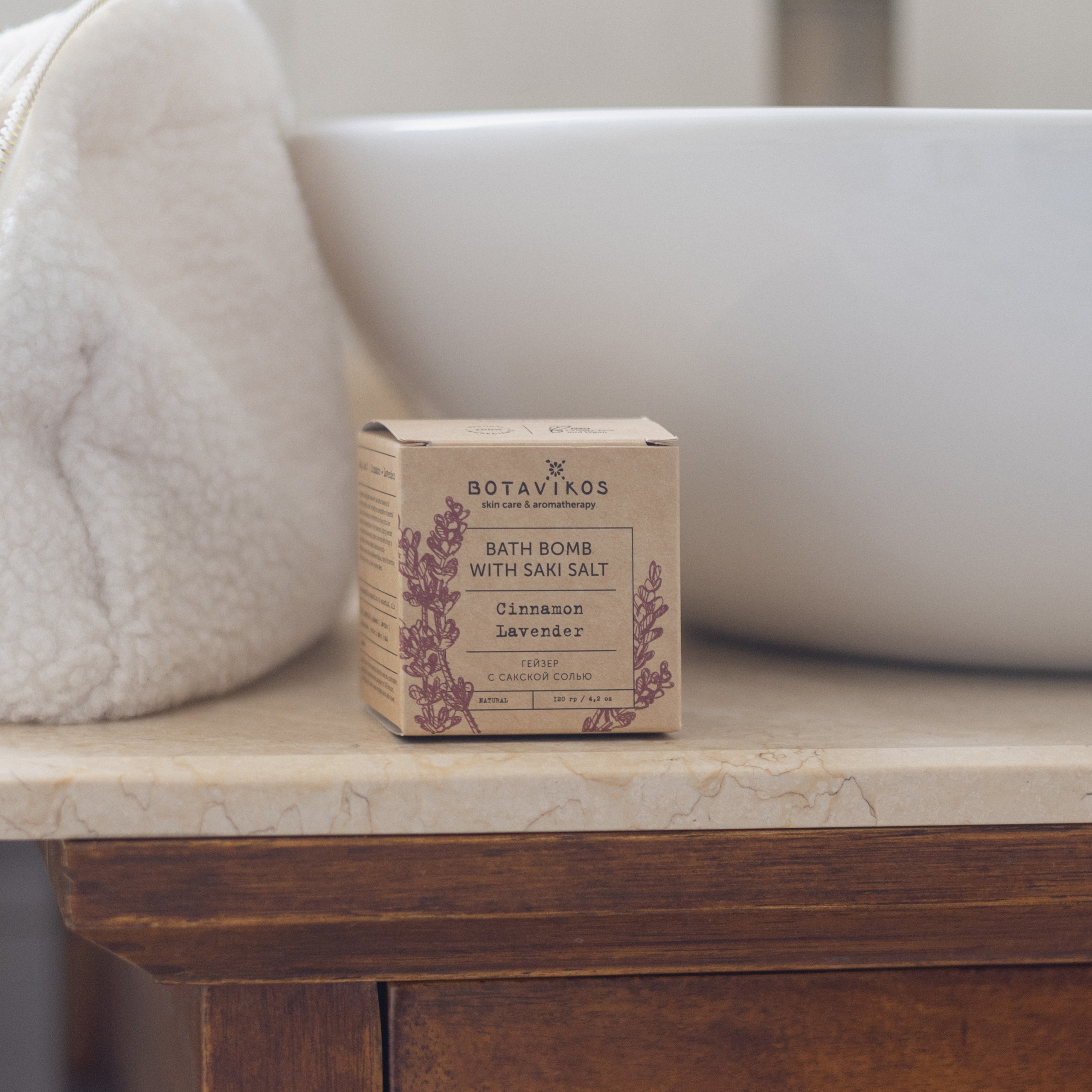 Контент для соц. сетей «Косметика Vintage room». Фуд-фотограф и SMM в Москве