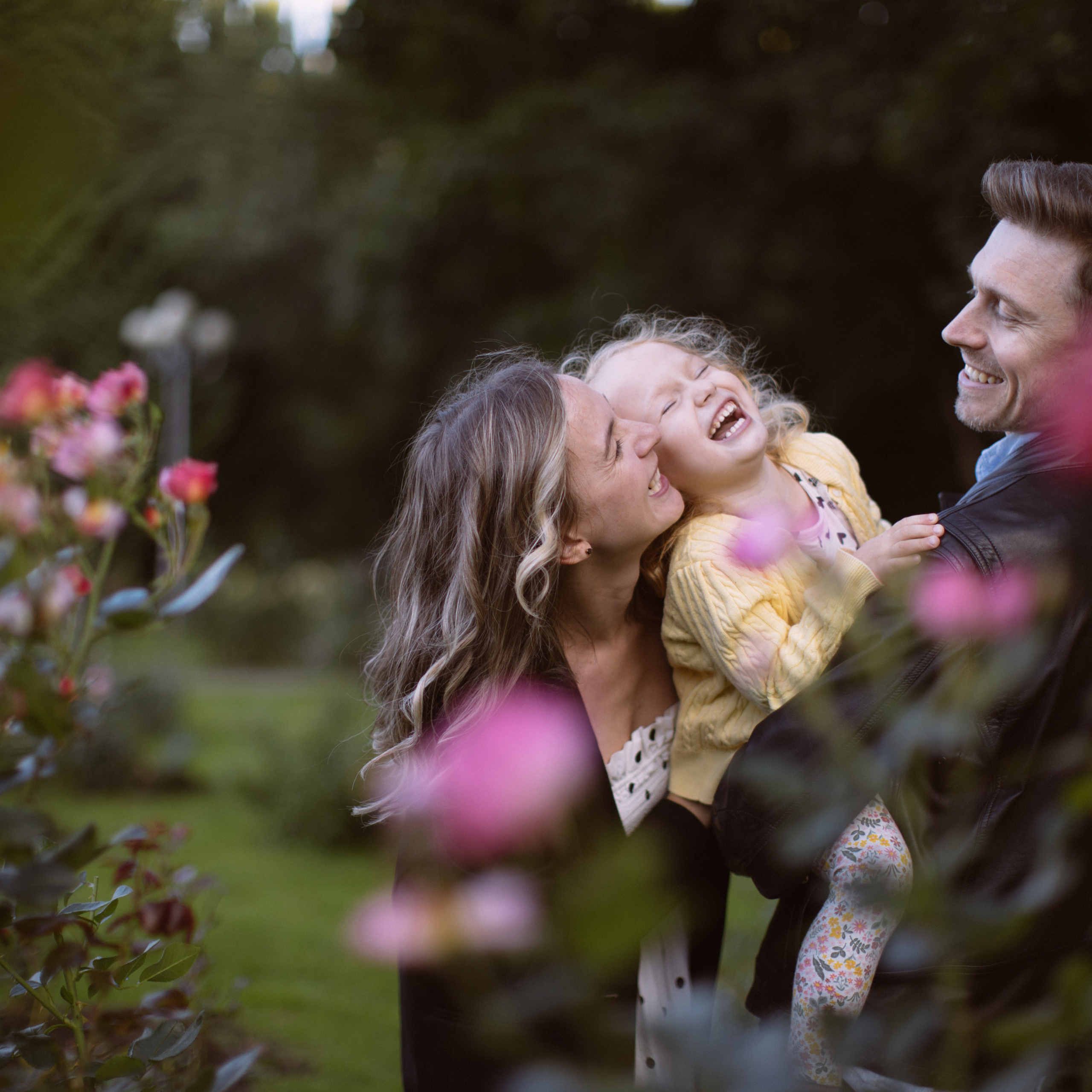 Сквозь детский смех