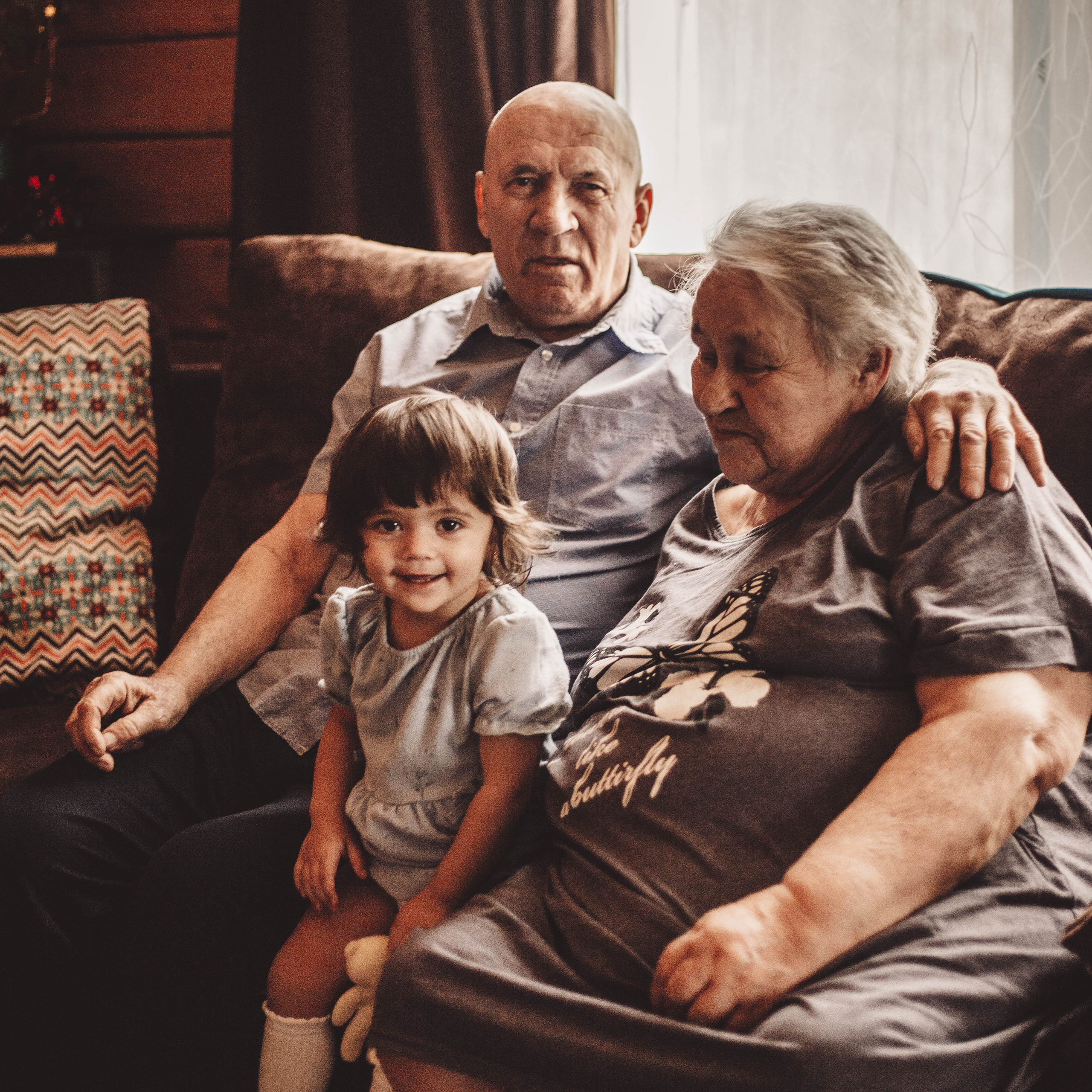 Домашняя съемка большой семьи