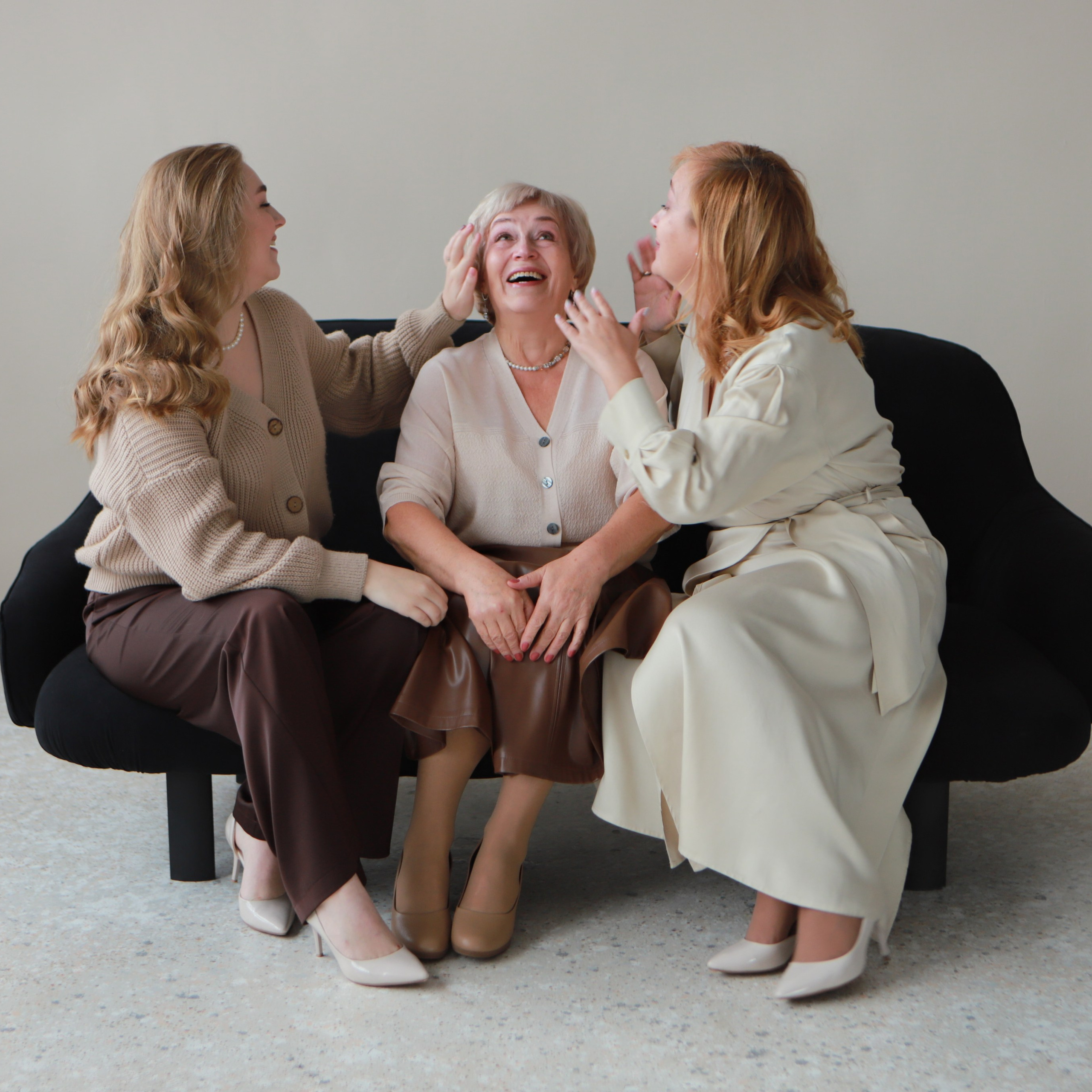 Трогательная съемка трех поколений