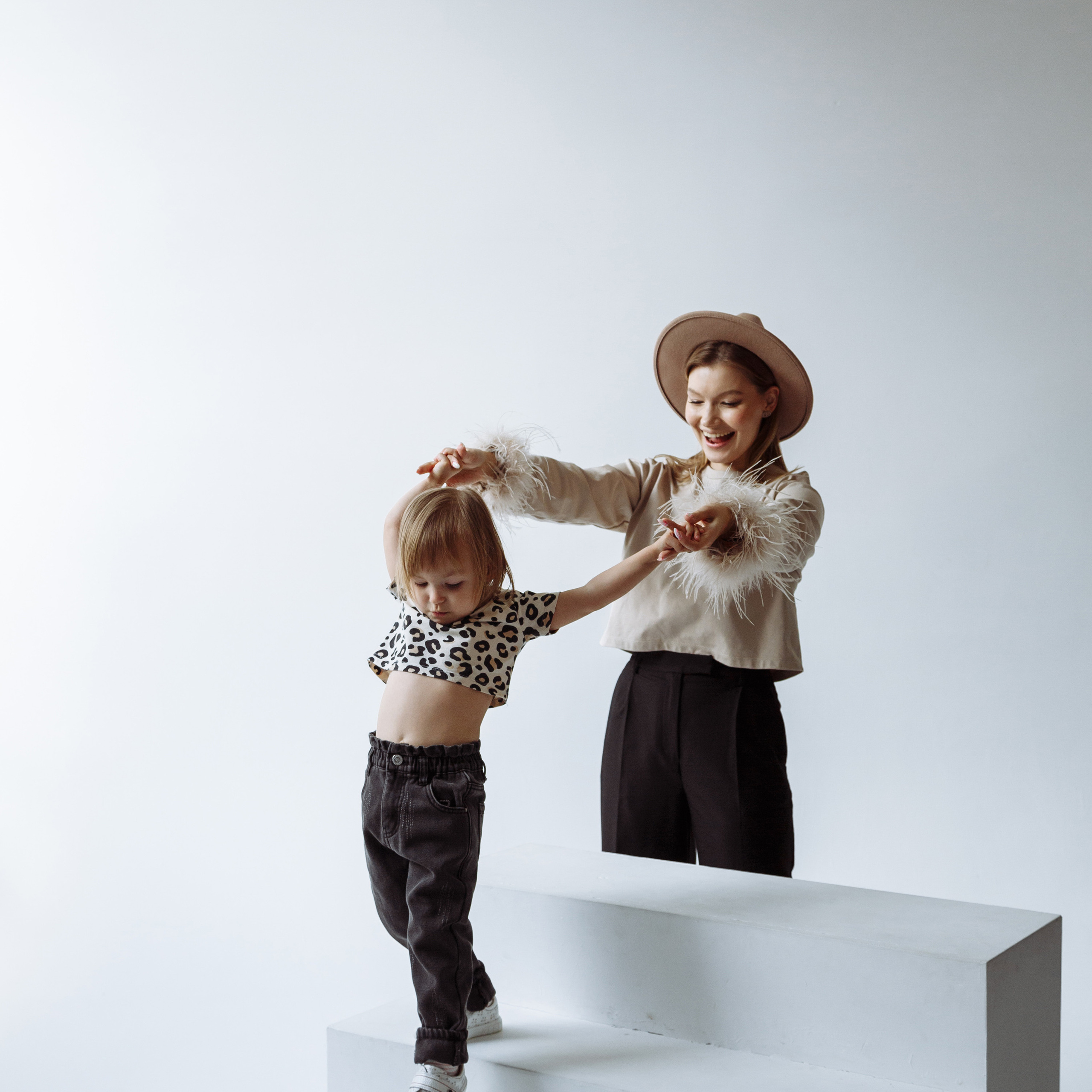 Полина и Ева