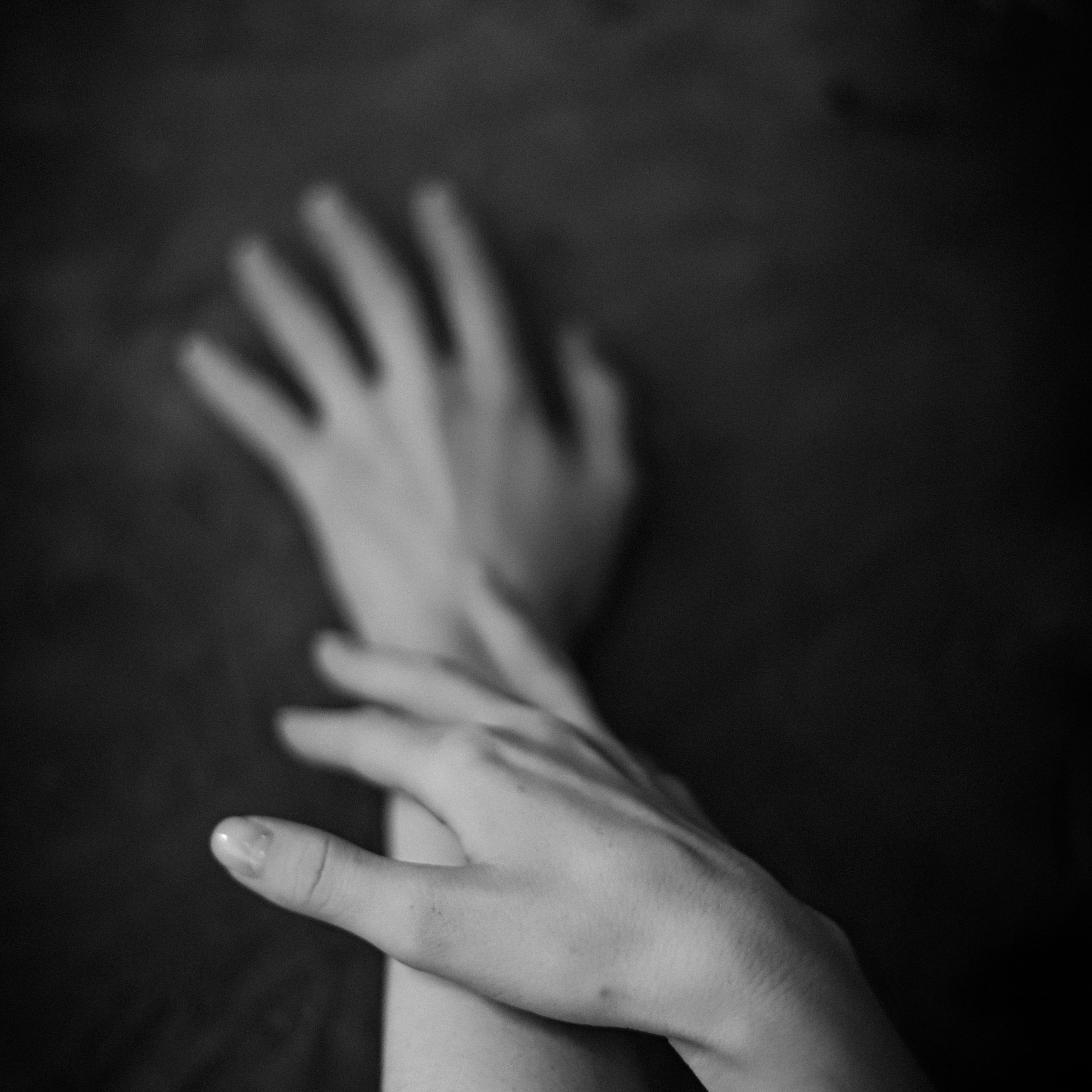 Танец рук Лизы. Эротический фотограф Ирина Подборская (18+)