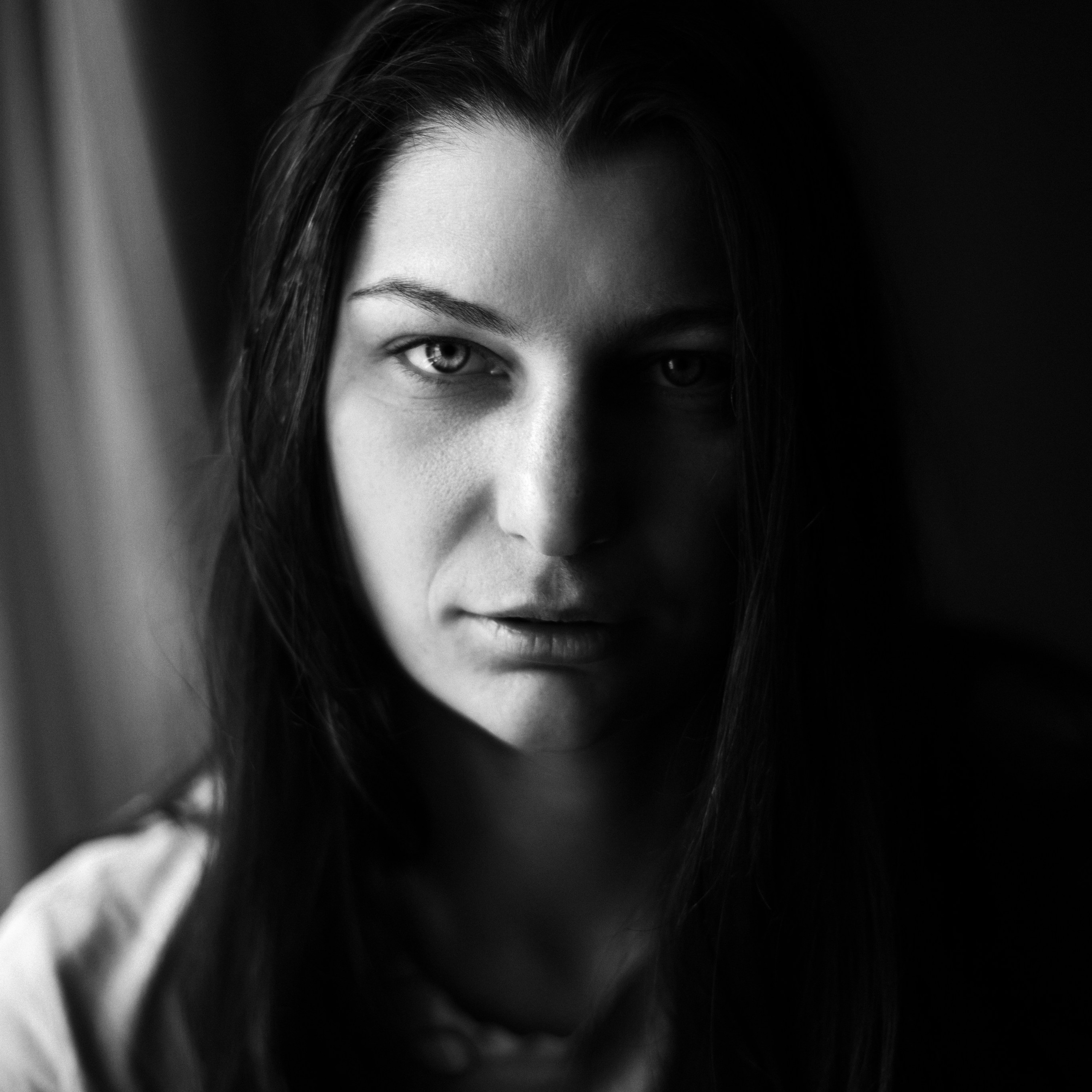 Настя. Портрет дома.