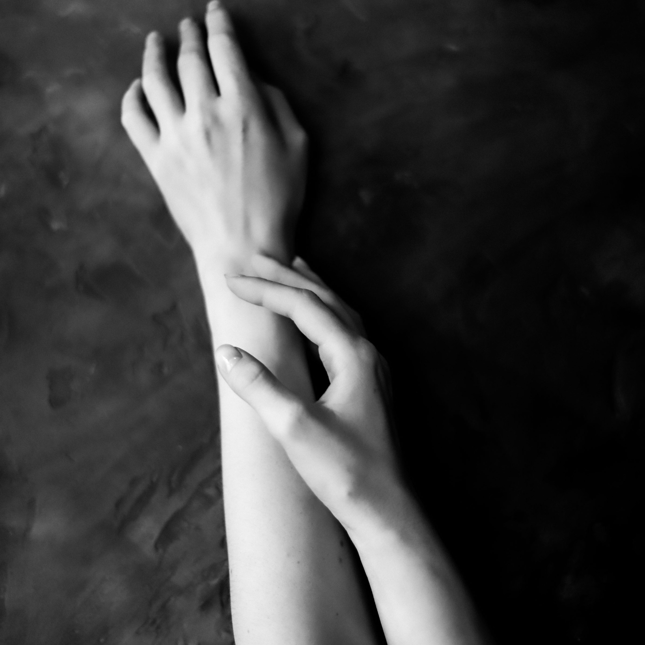 Танец рук Лизы. Эротический фотограф Ирина Подборская (18+)