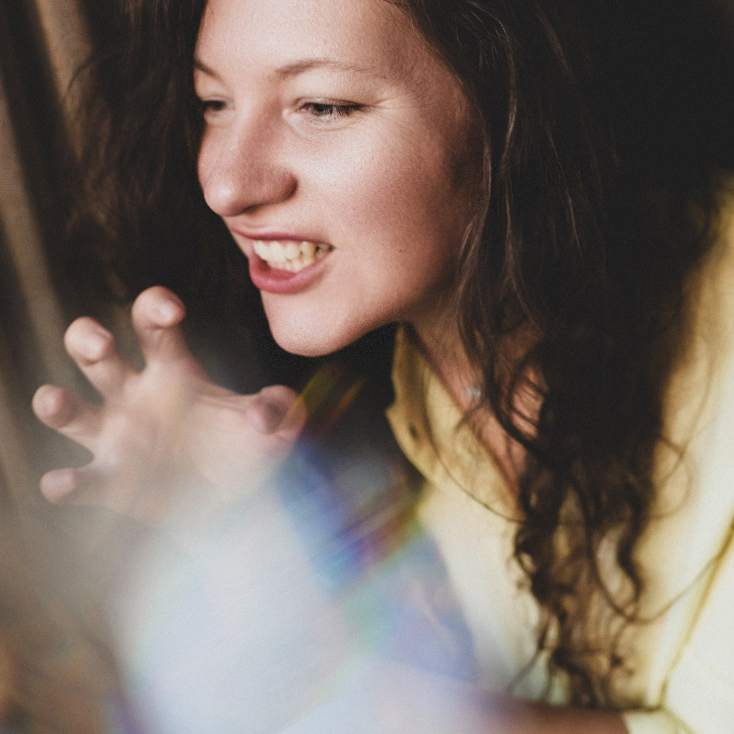 Художественная женская фотосессия эмоций с мягким светом, фотограф Ирина Подборская, Санкт-Петербург 