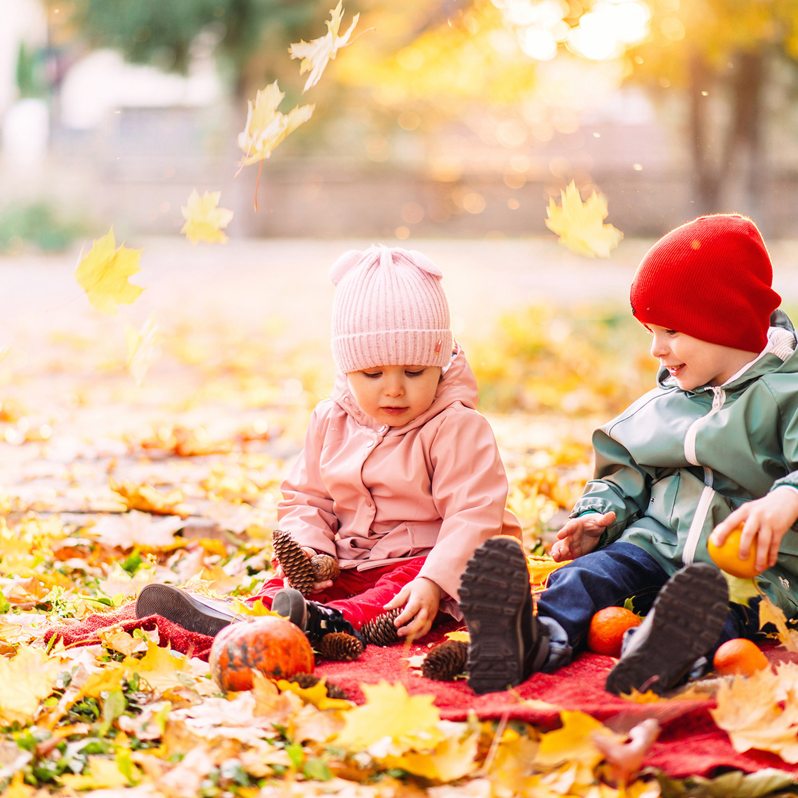 Елисей и Ева в осеннем парке