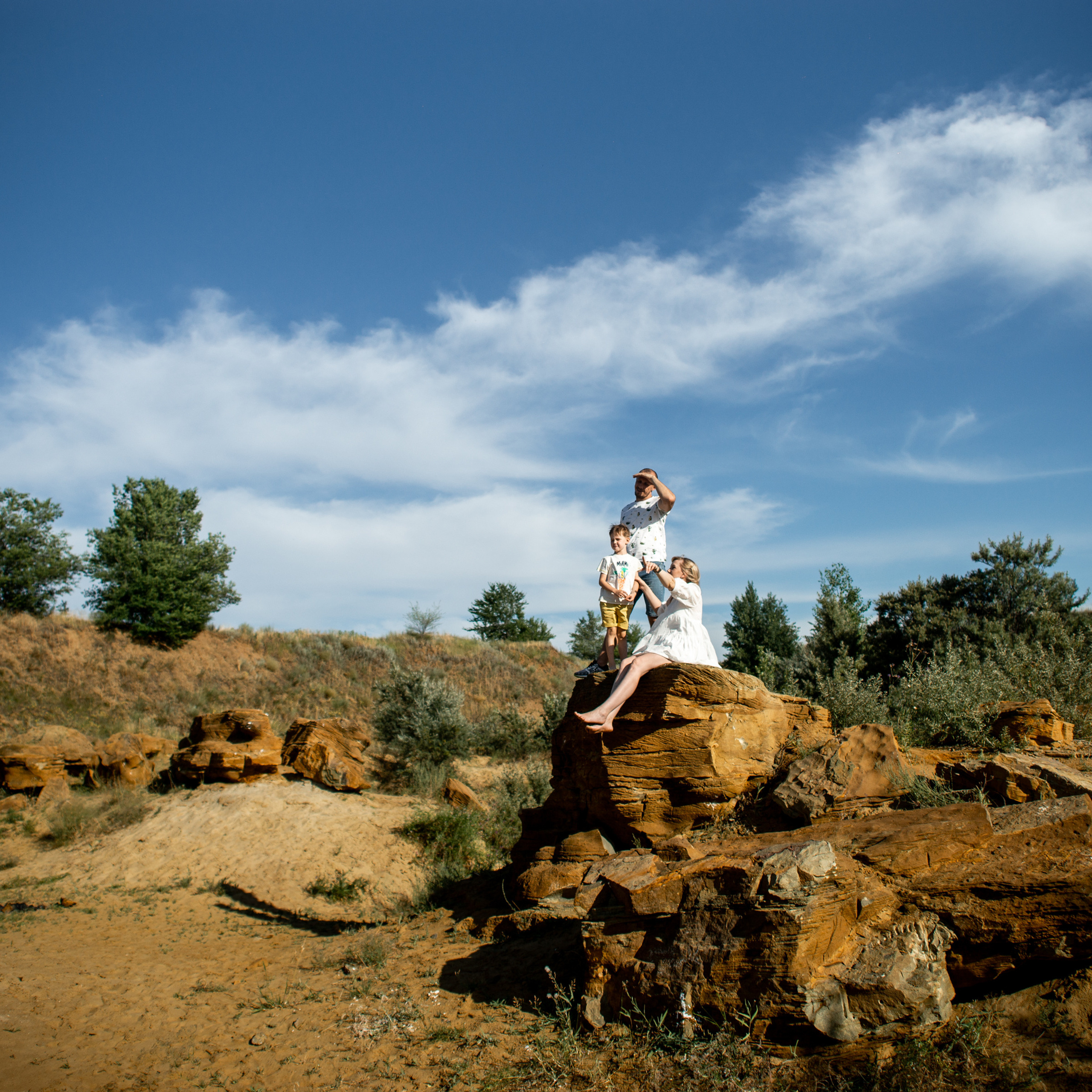 в песчаном карьере